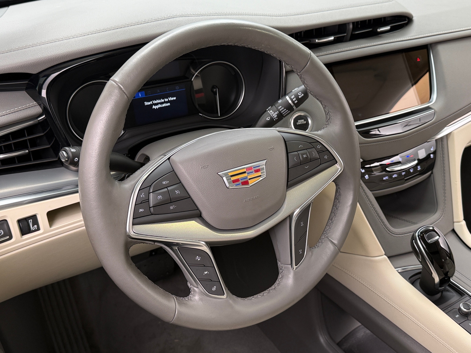 Thumbnail: 2024 Cadillac XT5 - 4