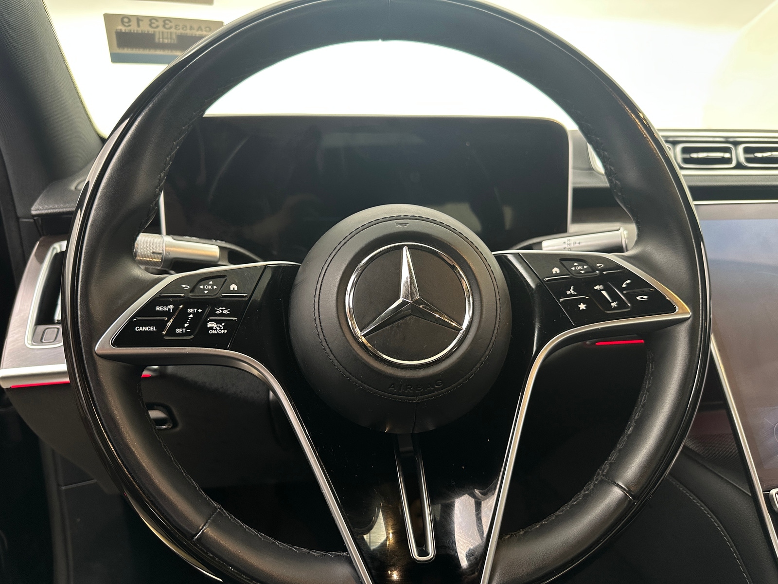 Thumbnail: 2023 Mercedes-Benz S-Class - 4