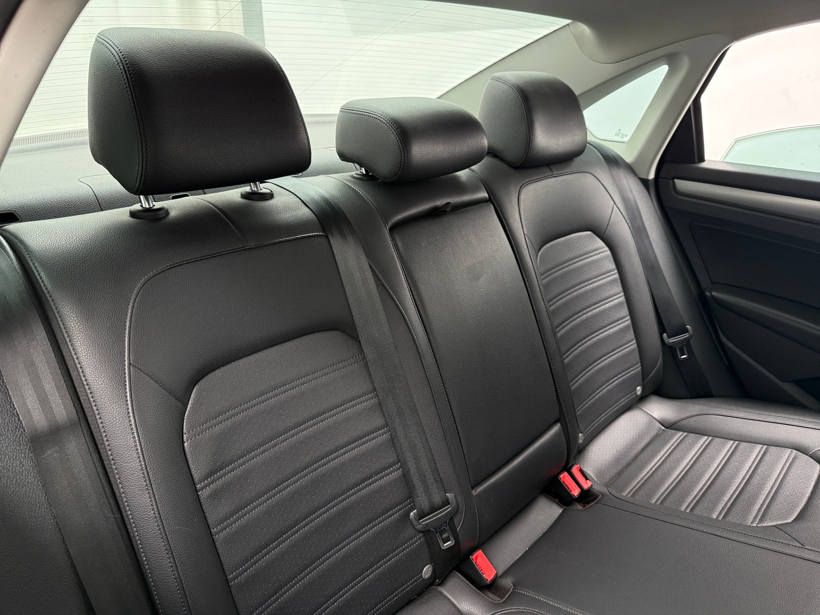 Thumbnail: 2015 Volkswagen Passat - 5