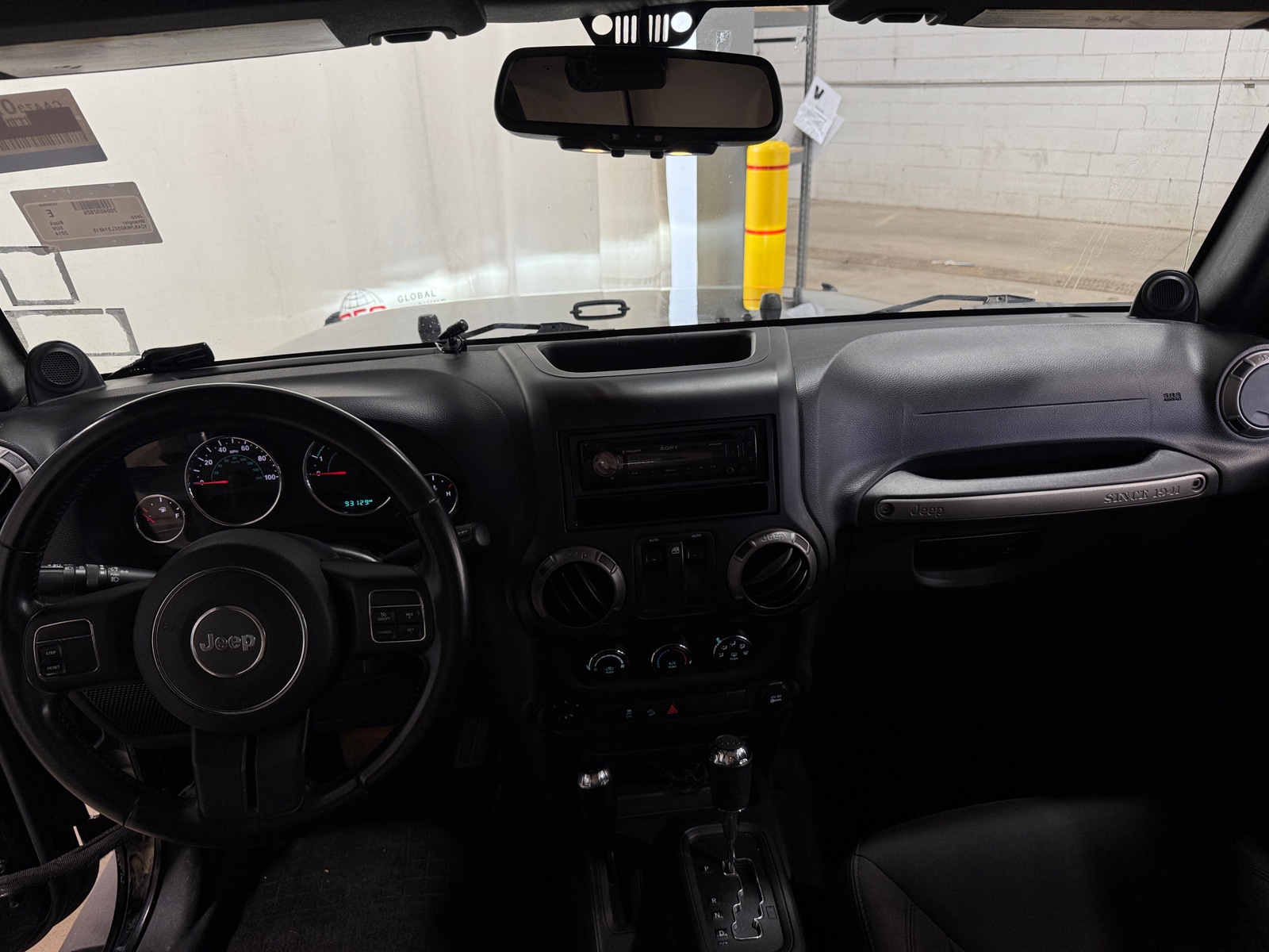 Thumbnail: 2014 Jeep Wrangler - 3