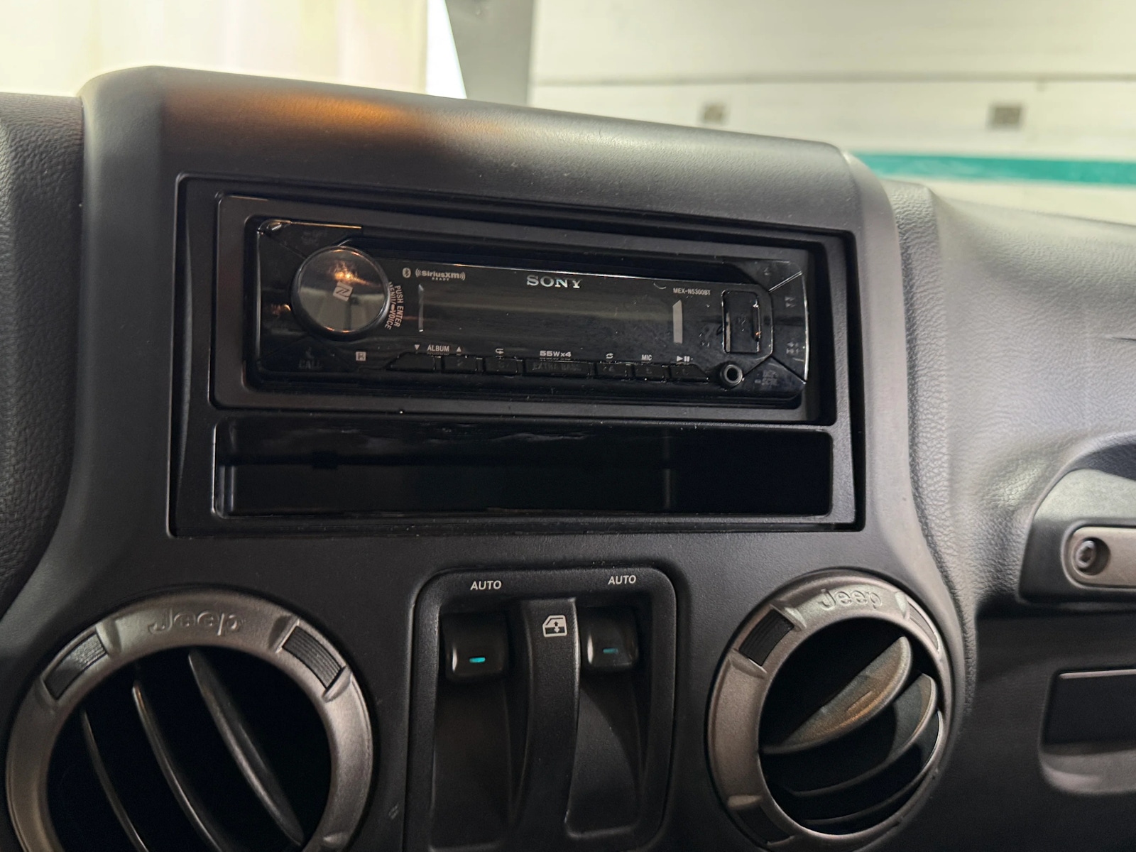 Thumbnail: 2014 Jeep Wrangler - 4