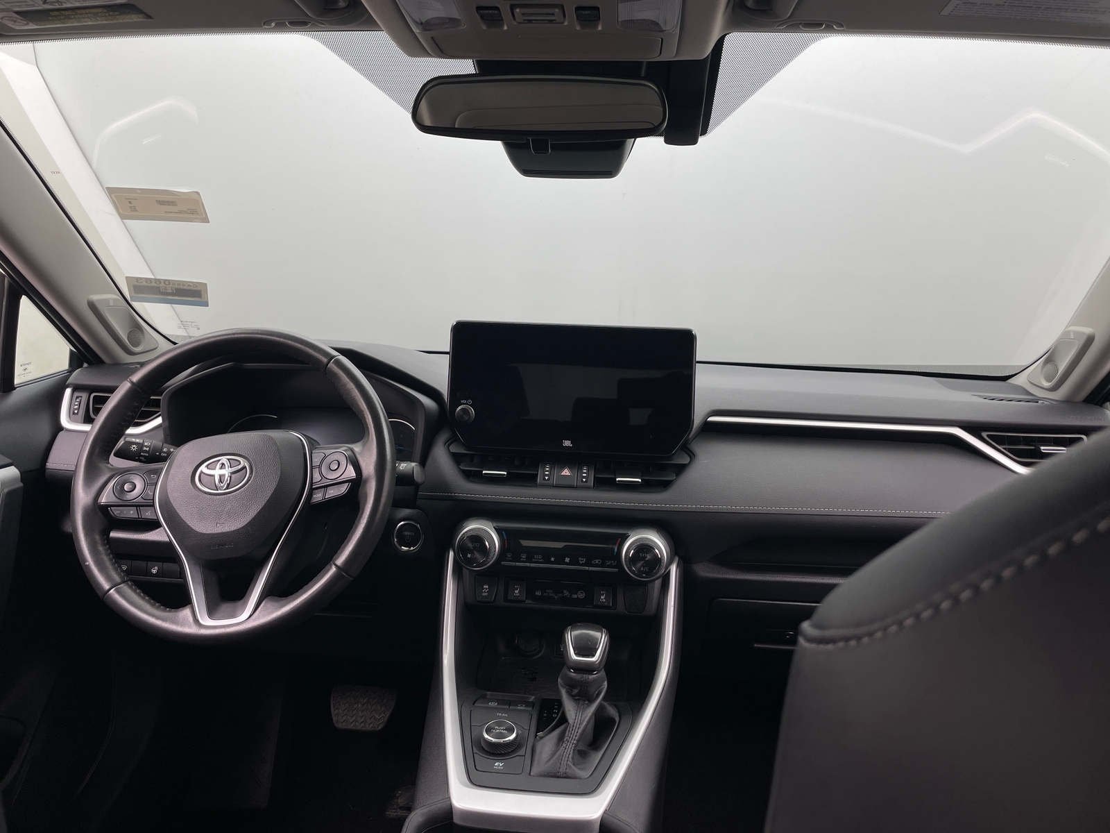 Thumbnail: 2024 Toyota RAV4 - 2