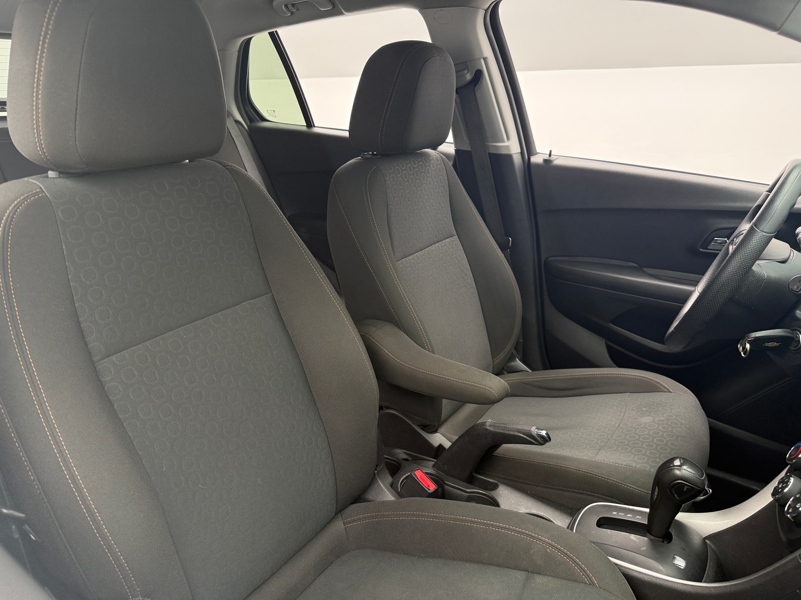 Thumbnail: 2021 Chevrolet Trax - 2