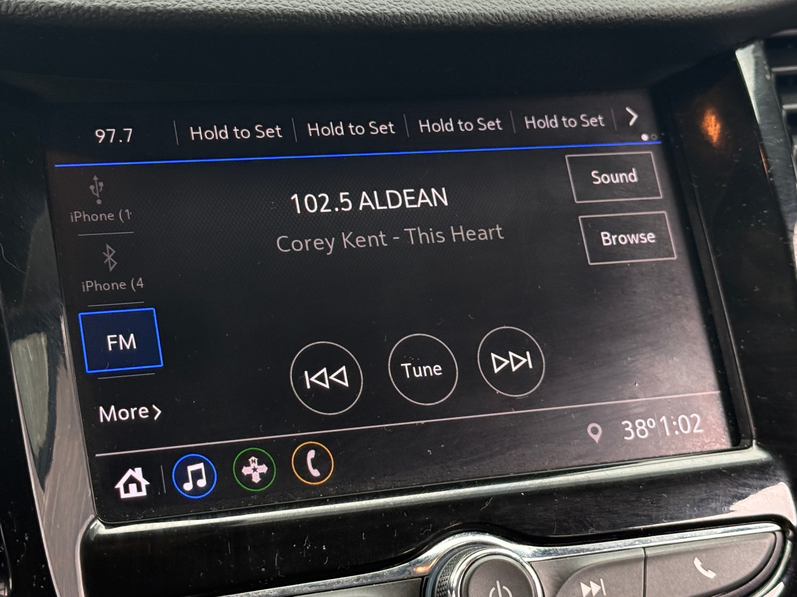 Thumbnail: 2021 Chevrolet Trax - 4