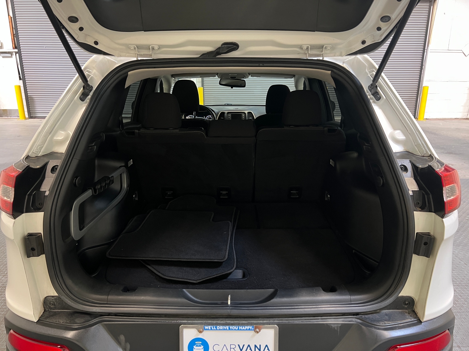 Thumbnail: 2018 Jeep Cherokee - 7