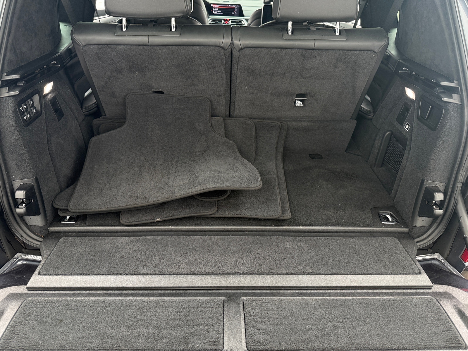 Thumbnail: 2020 BMW X7 - 6