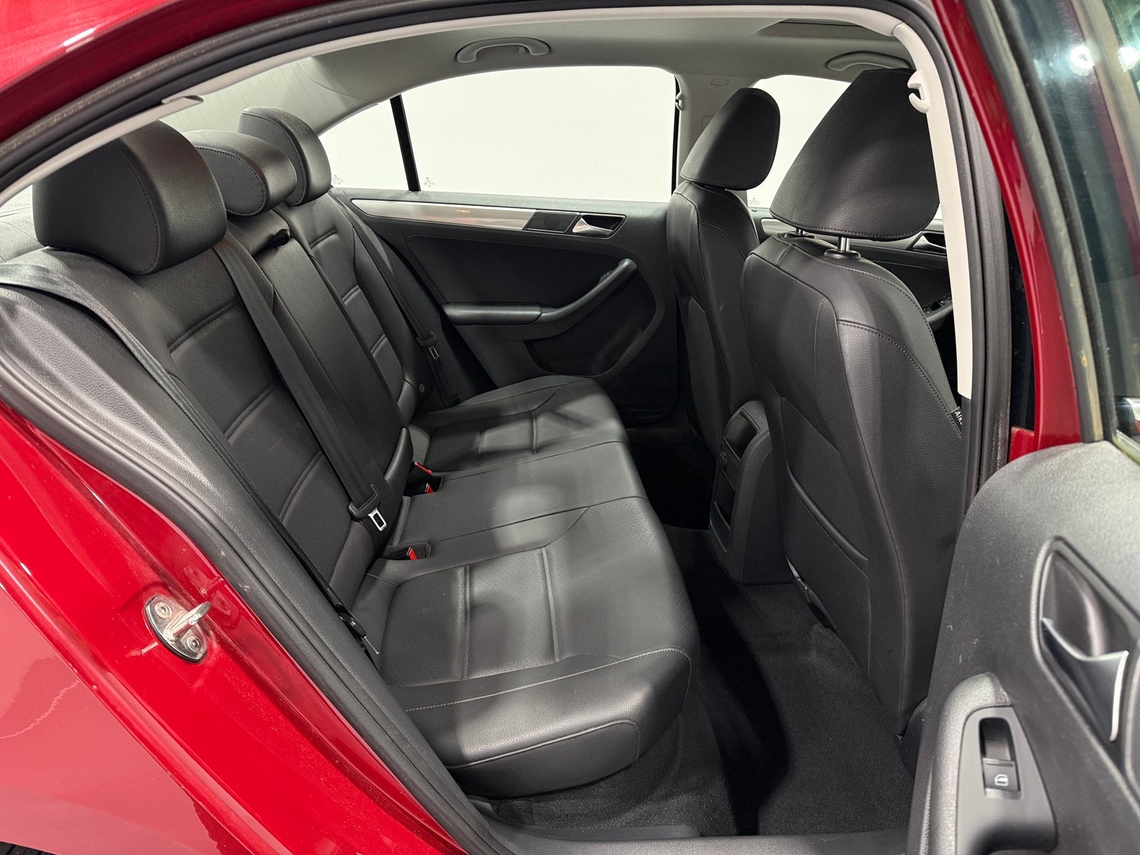 Thumbnail: 2017 Volkswagen Jetta - 5