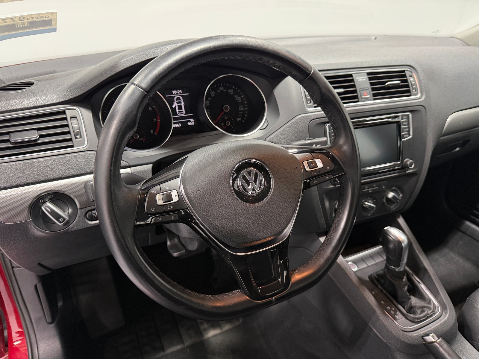 Thumbnail: 2017 Volkswagen Jetta - 4