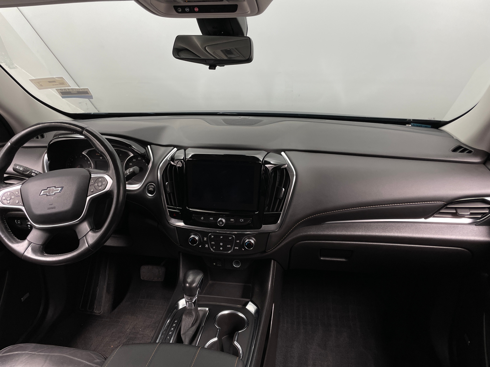 Thumbnail: 2021 Chevrolet Traverse - 2