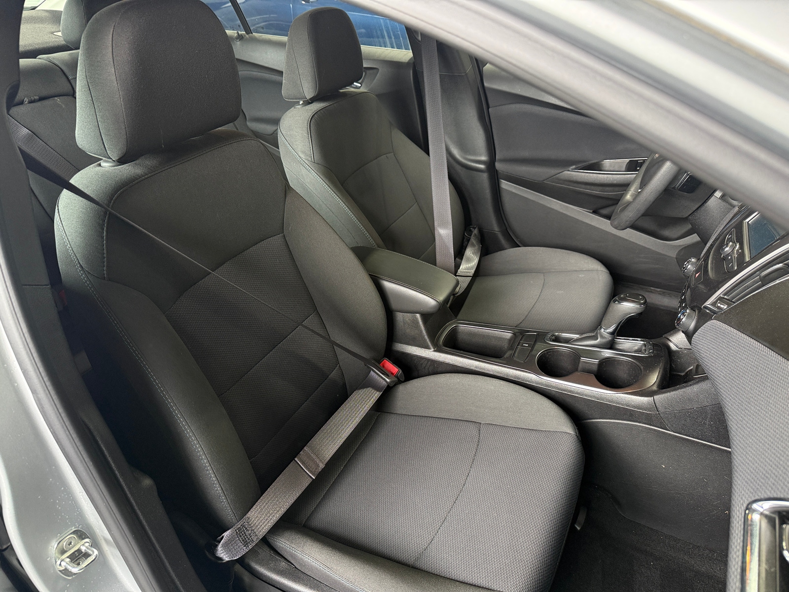 Thumbnail: 2017 Chevrolet Cruze - 2