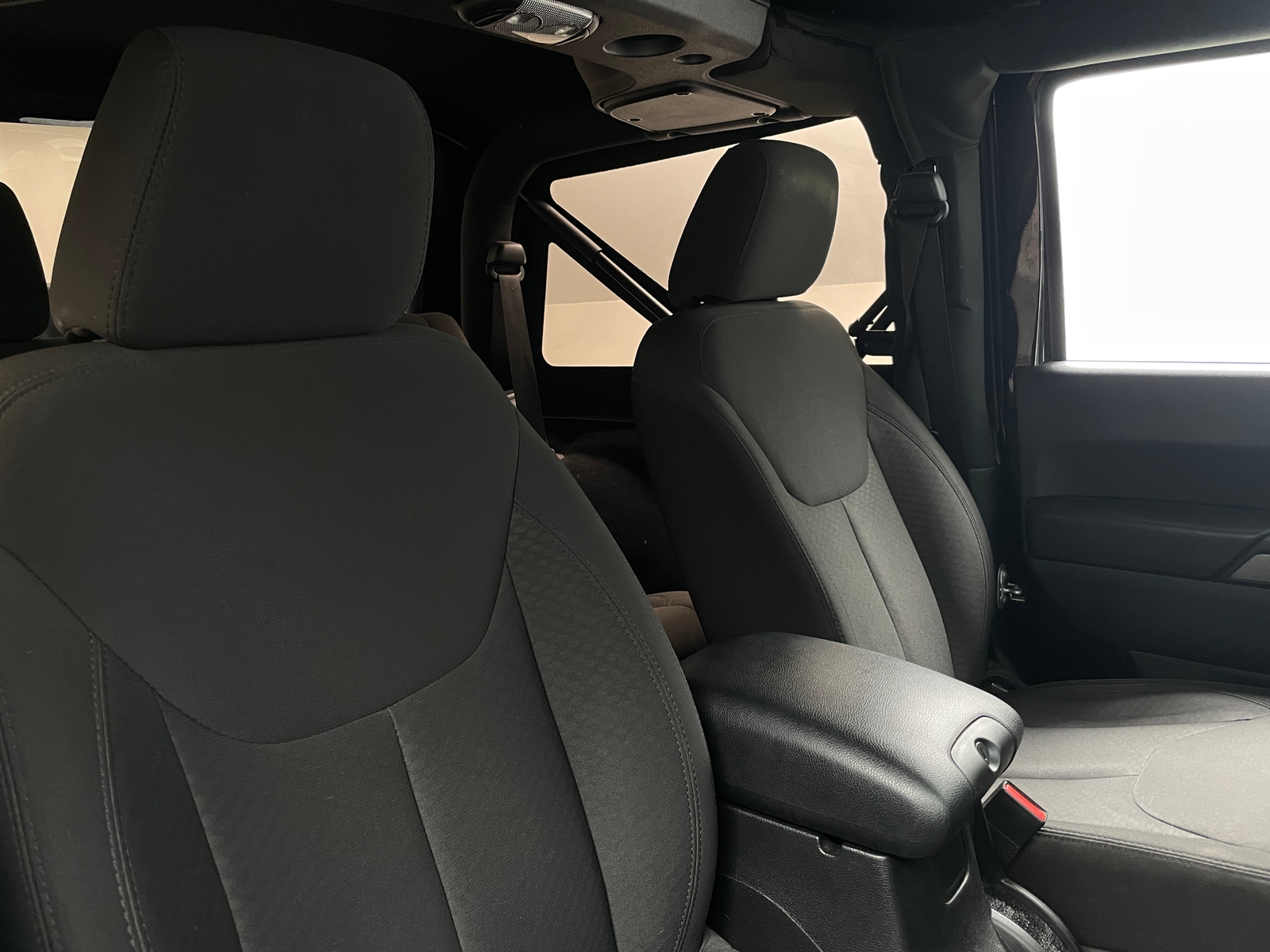 Thumbnail: 2017 Jeep Wrangler - 2