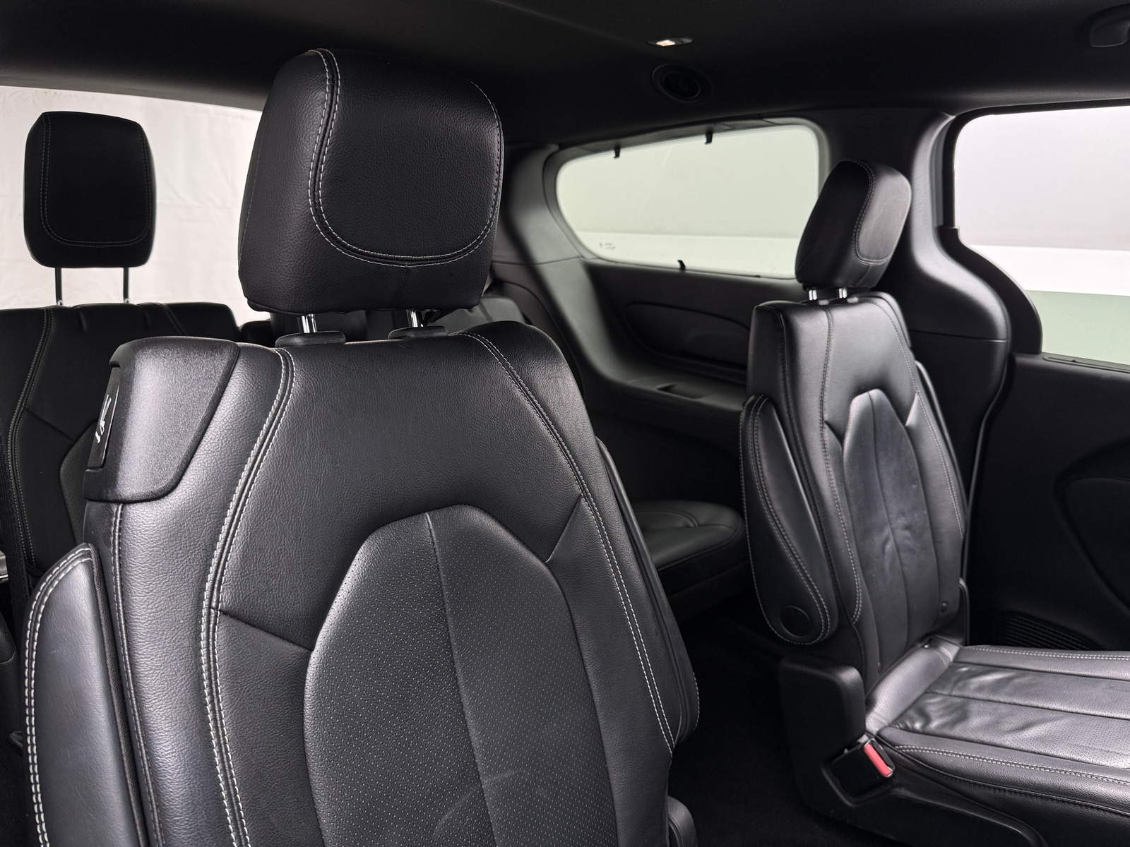 Thumbnail: 2022 Chrysler Pacifica - 6