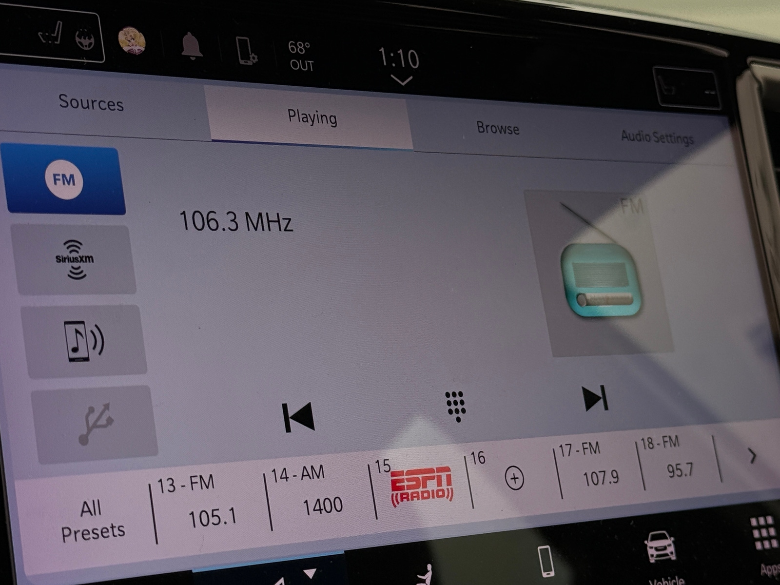 Thumbnail: 2022 Chrysler Pacifica - 4