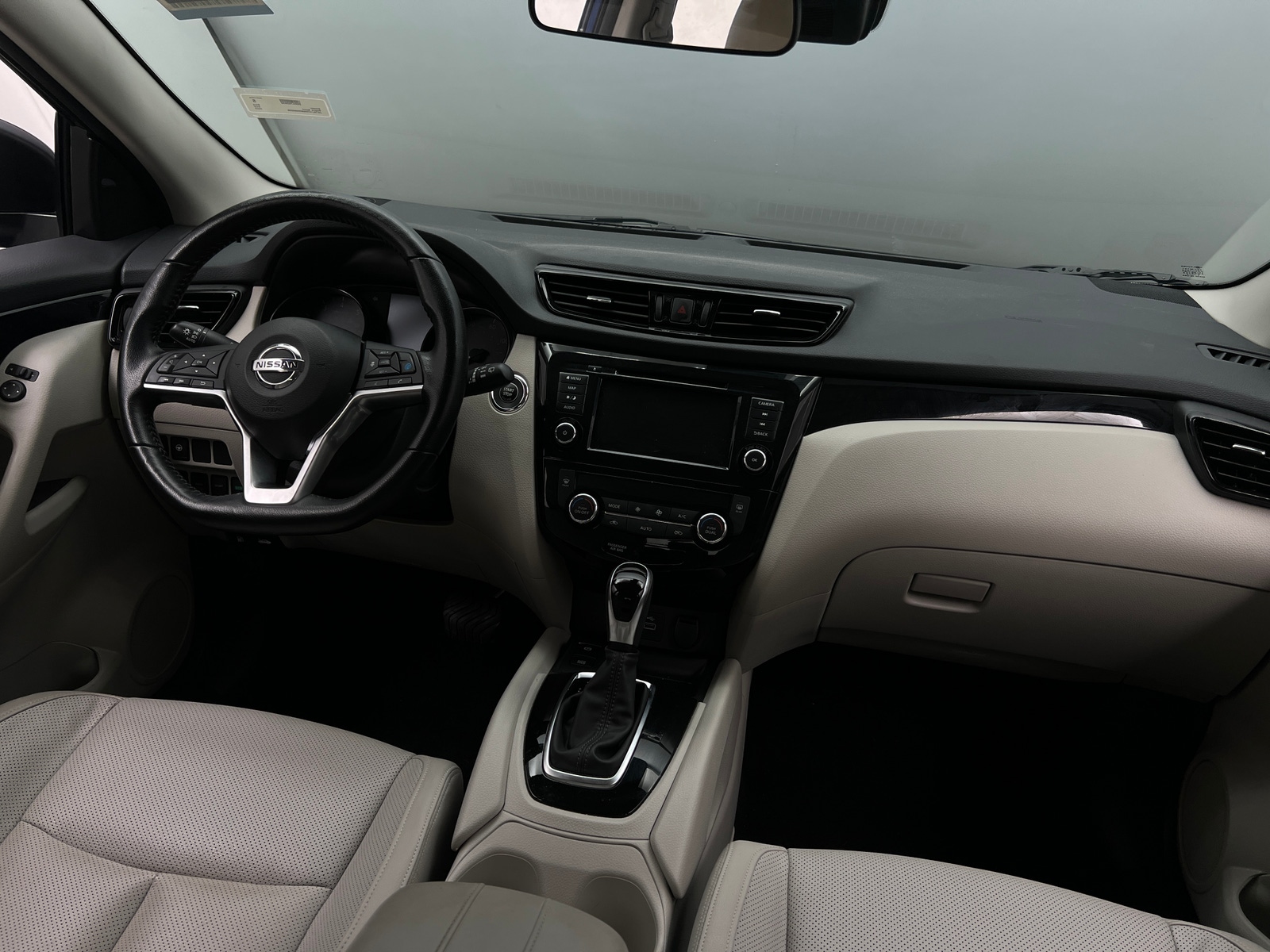 Thumbnail: 2022 Nissan Rogue Sport - 2