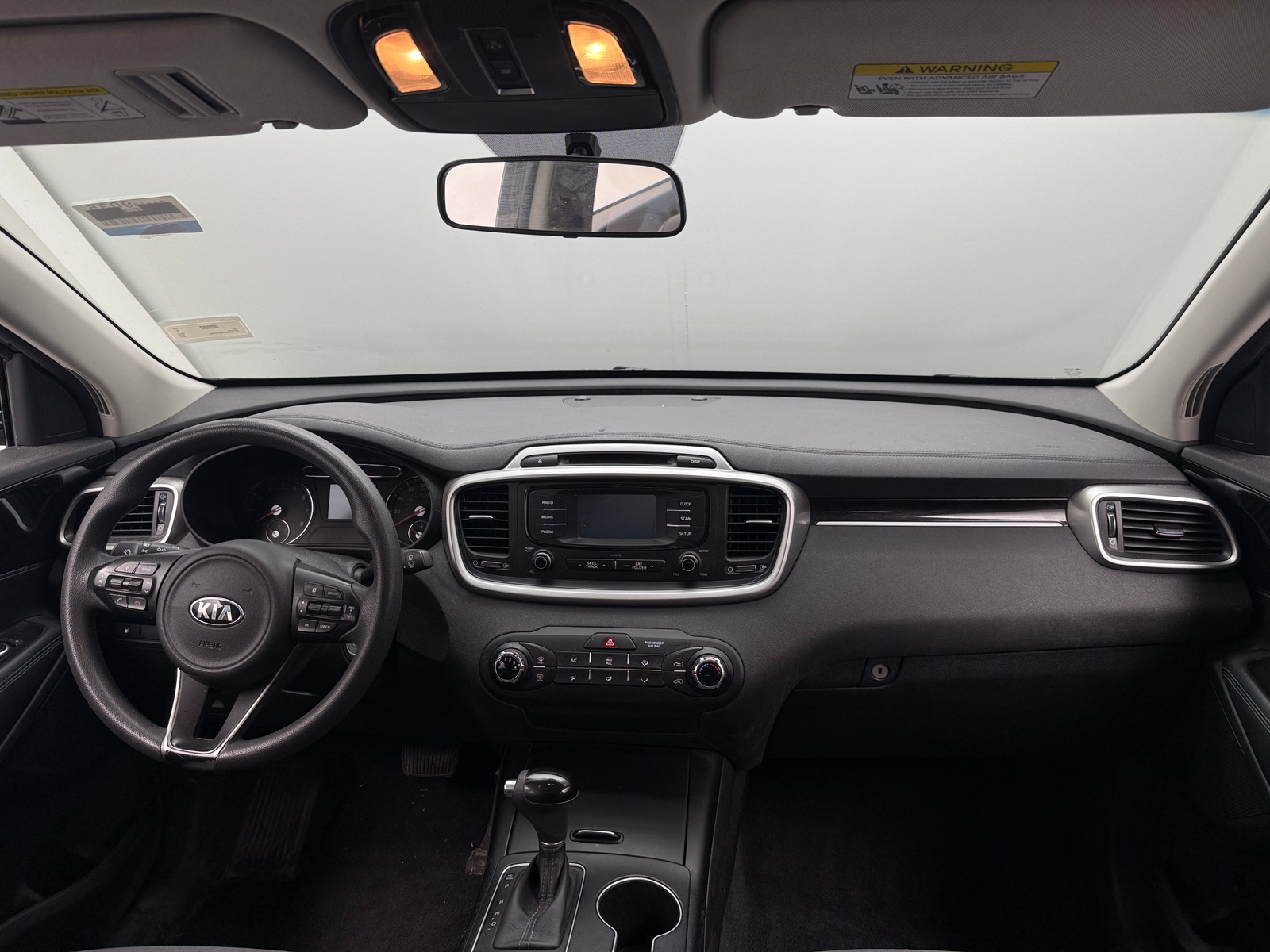 Thumbnail: 2017 Kia Sorento - 3