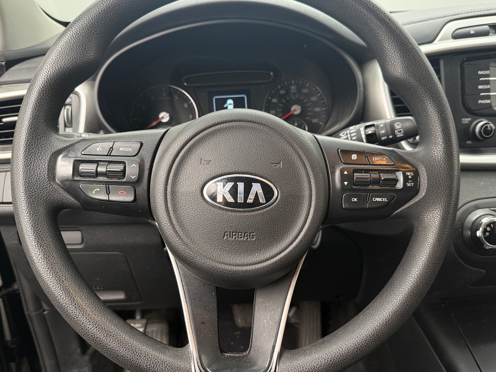Thumbnail: 2017 Kia Sorento - 5