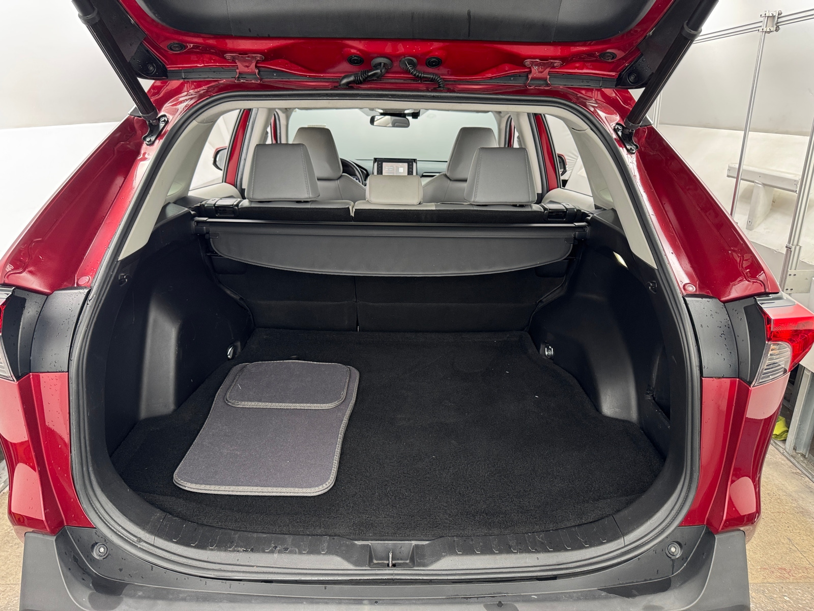 Thumbnail: 2022 Toyota RAV4 - 6