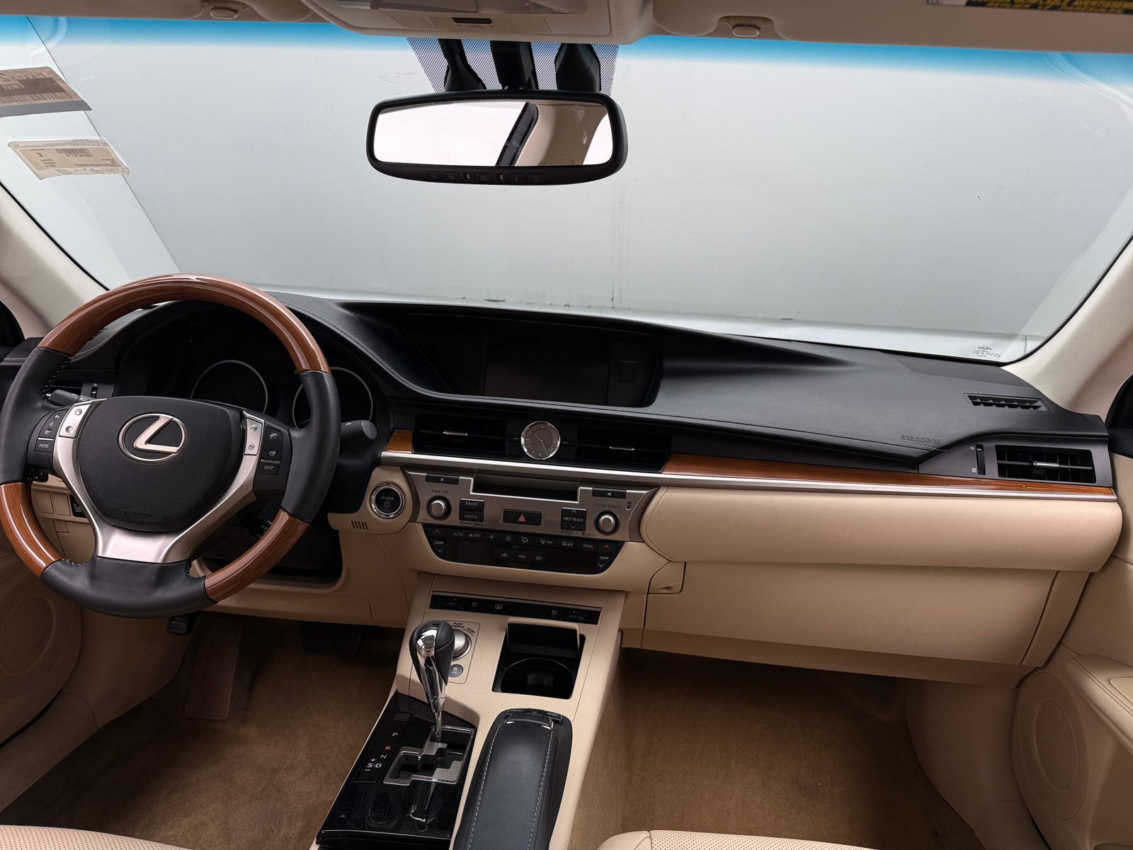 Thumbnail: 2013 Lexus ES - 2