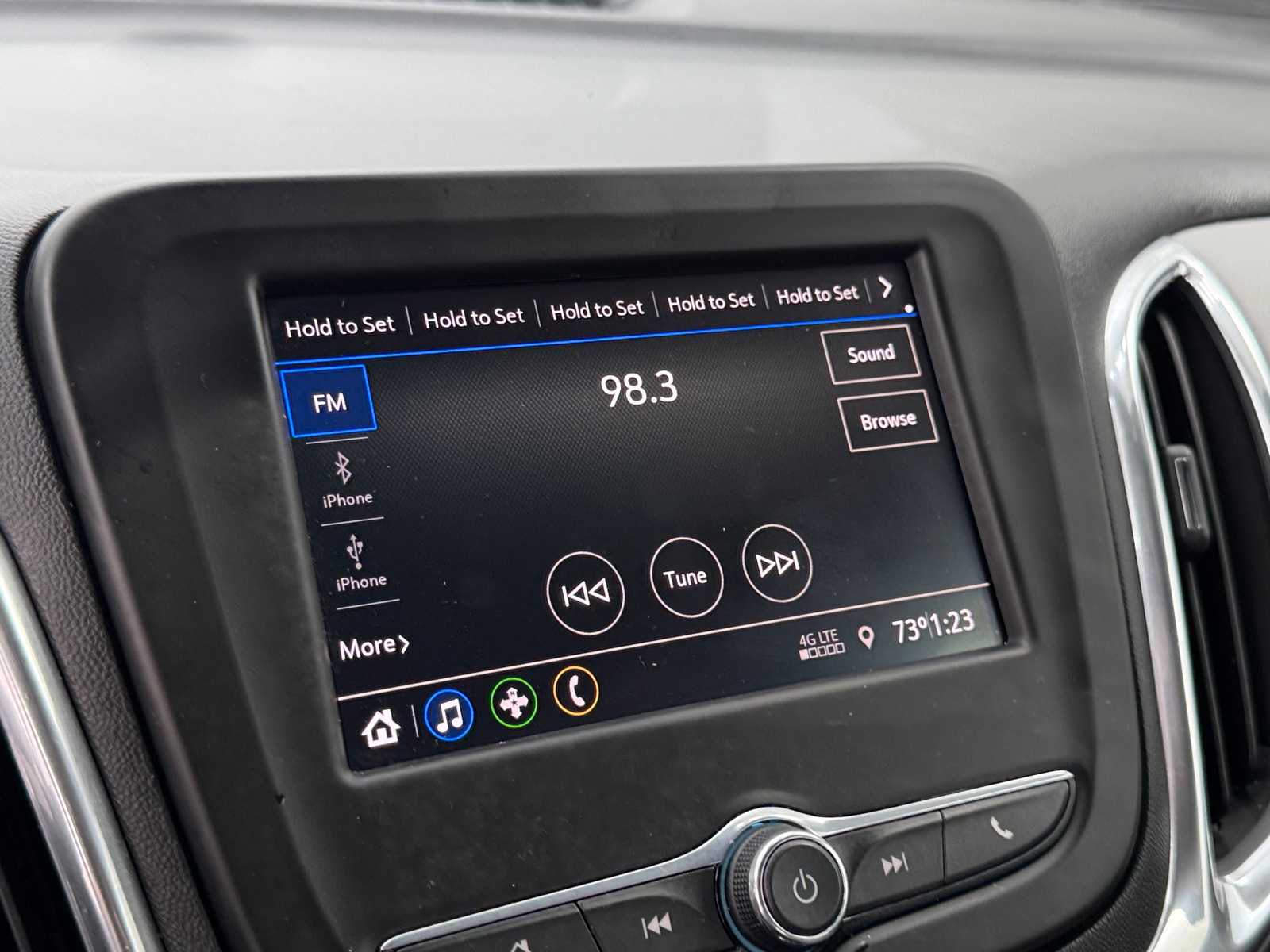 Thumbnail: 2021 Chevrolet Equinox - 4