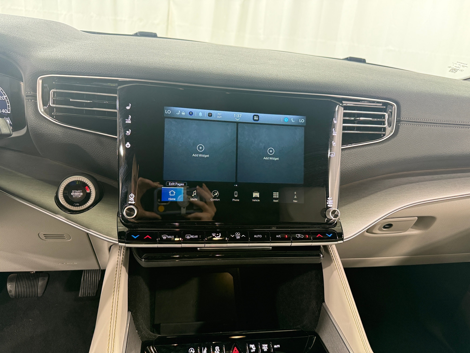 Thumbnail: 2025 Jeep Wagoneer - 3