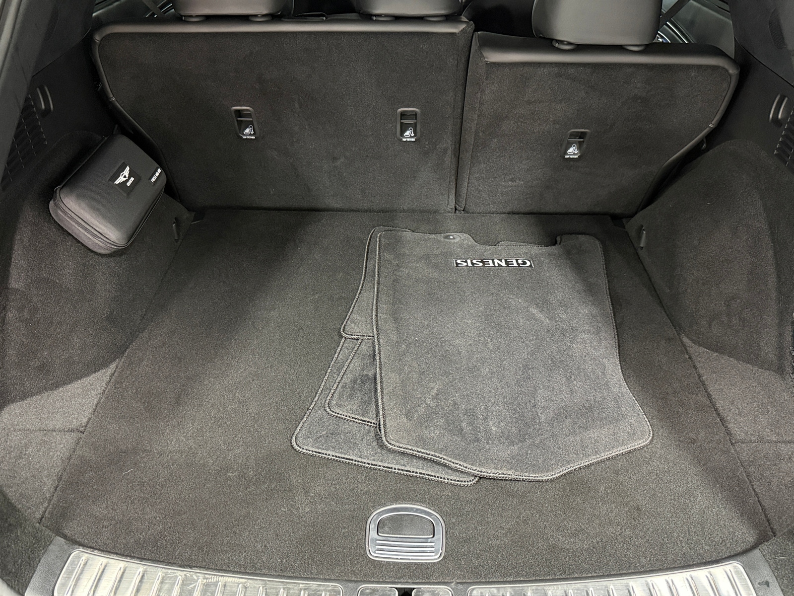 Thumbnail: 2025 Genesis GV70 - 6