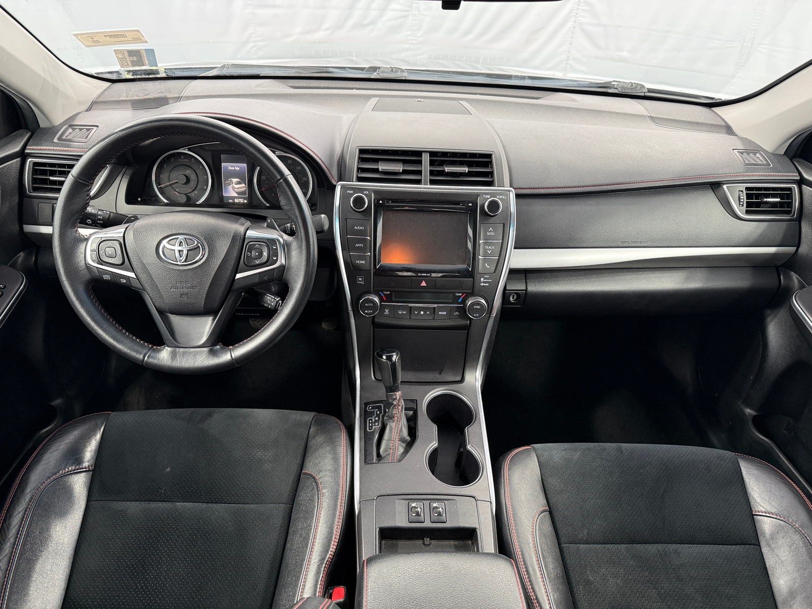 Thumbnail: 2017 Toyota Camry - 3