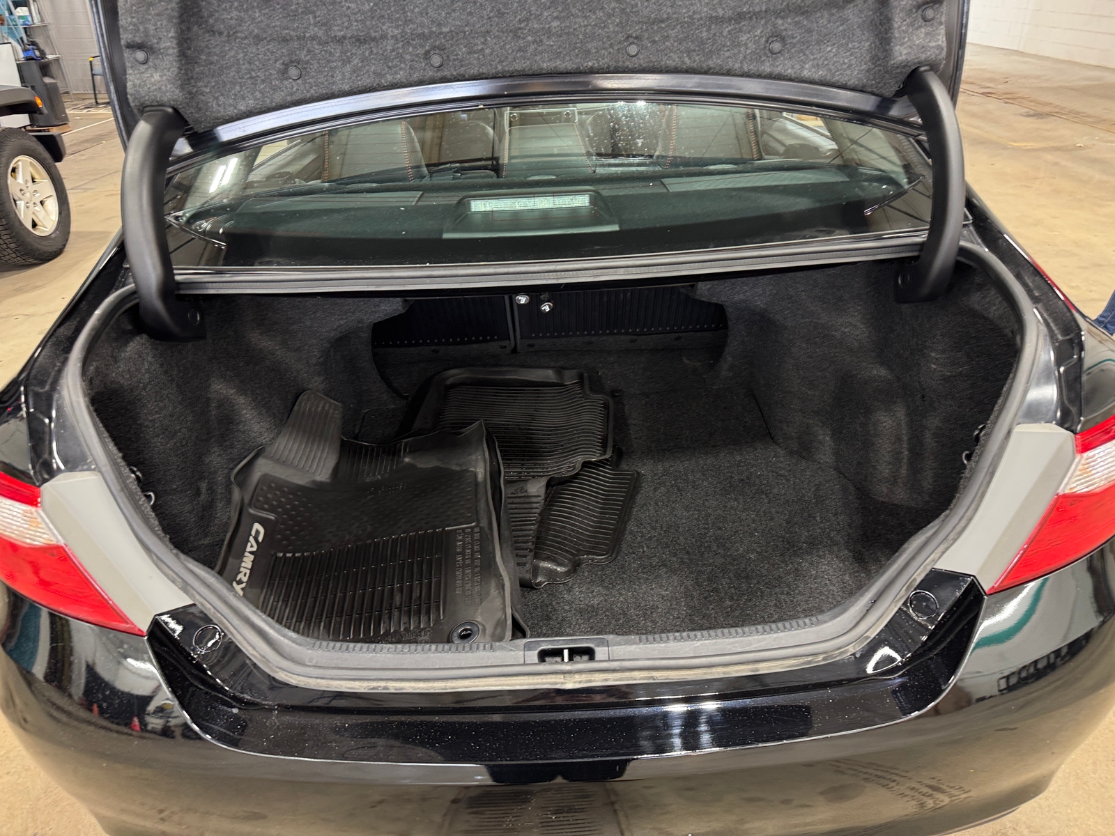 Thumbnail: 2017 Toyota Camry - 7