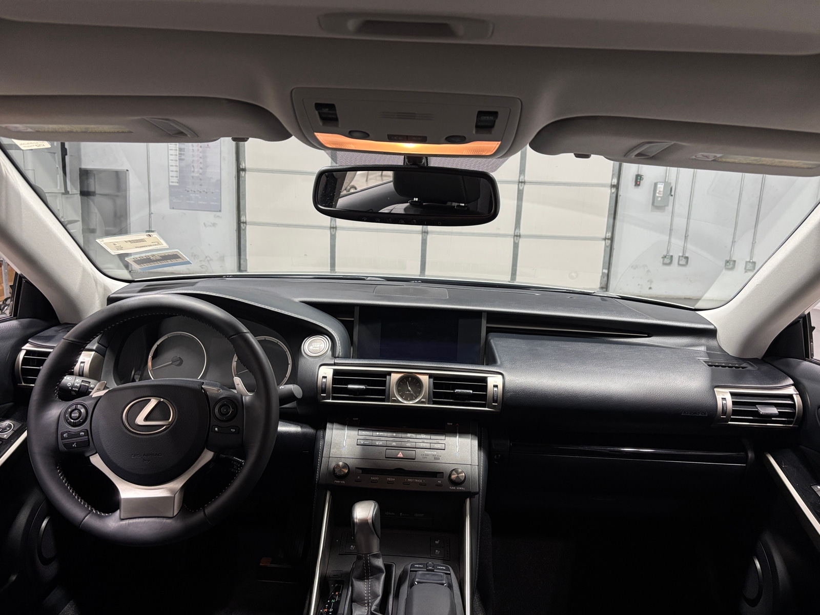 Thumbnail: 2016 Lexus IS - 2