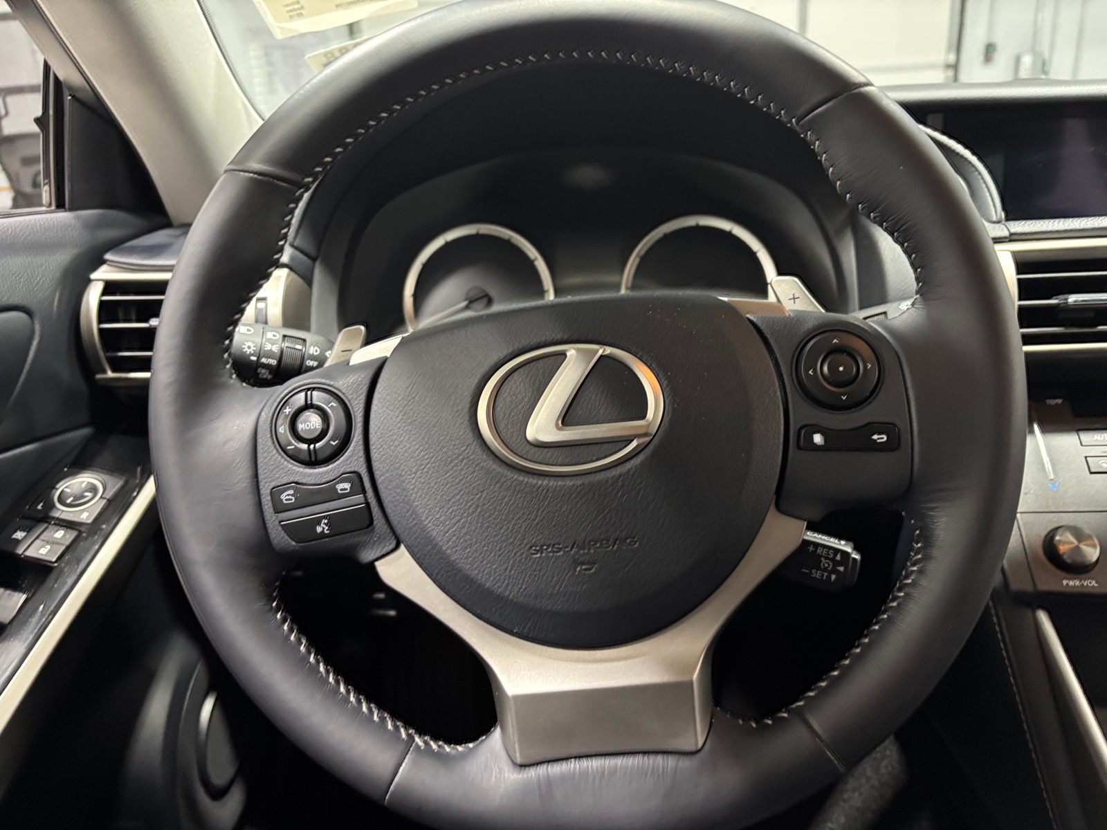 Thumbnail: 2016 Lexus IS - 4