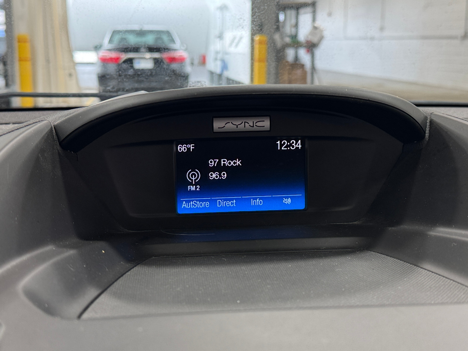 Thumbnail: 2016 Ford Escape - 4