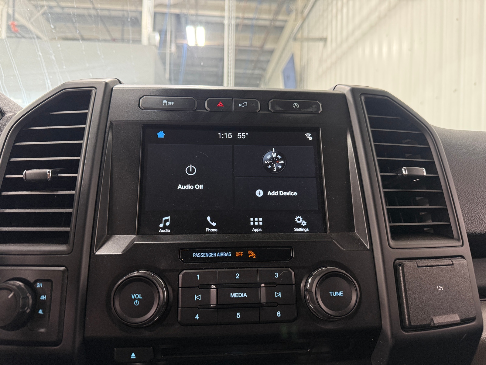 Thumbnail: 2018 Ford Econoline - 4