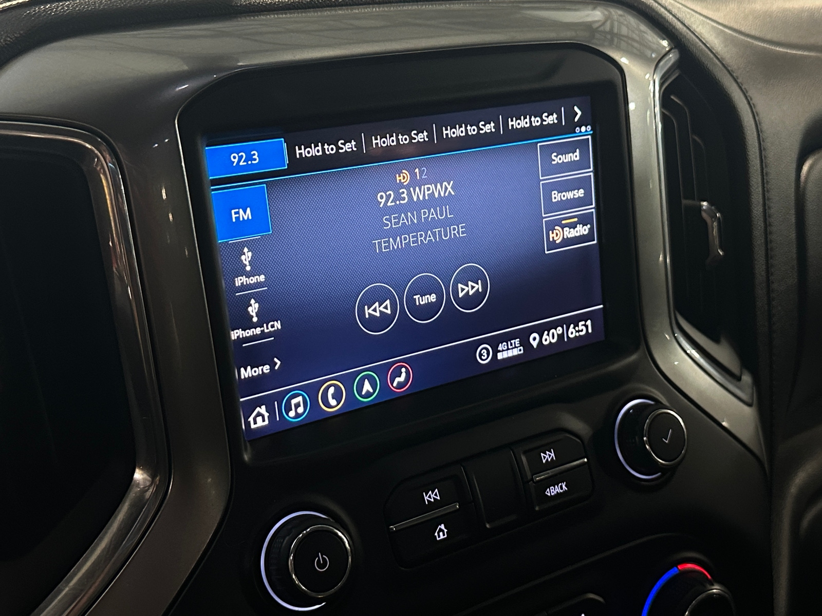 Thumbnail: 2020 Chevrolet Silverado 1500 - 3