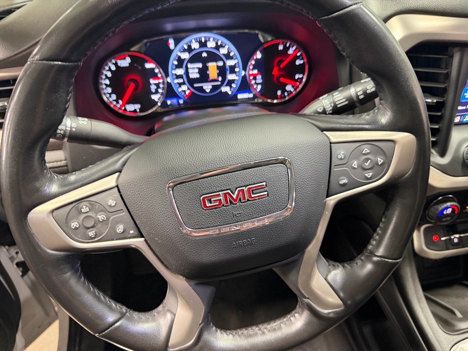 Thumbnail: 2020 GMC Acadia - 4