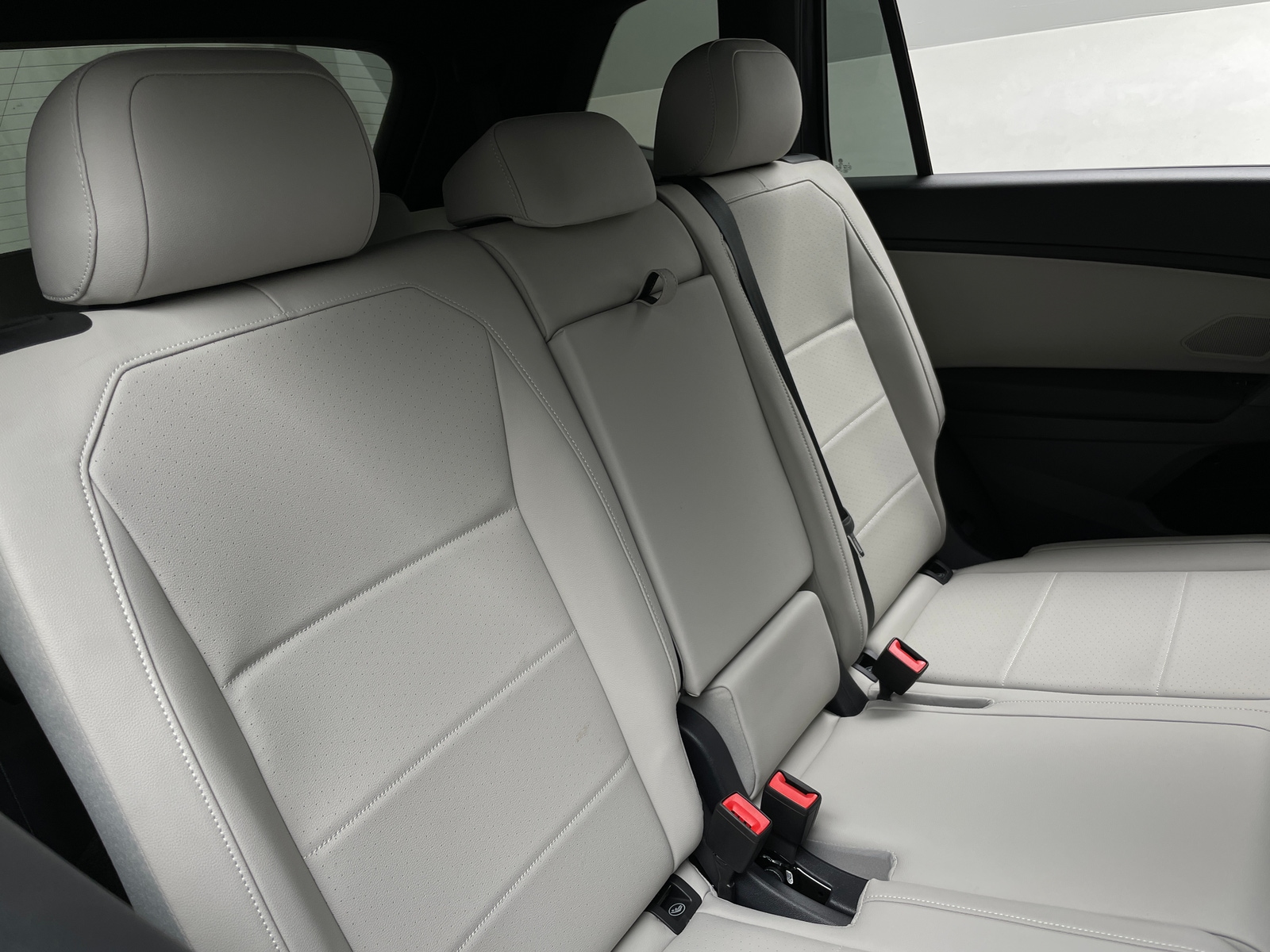 Thumbnail: 2021 Volkswagen Tiguan - 5