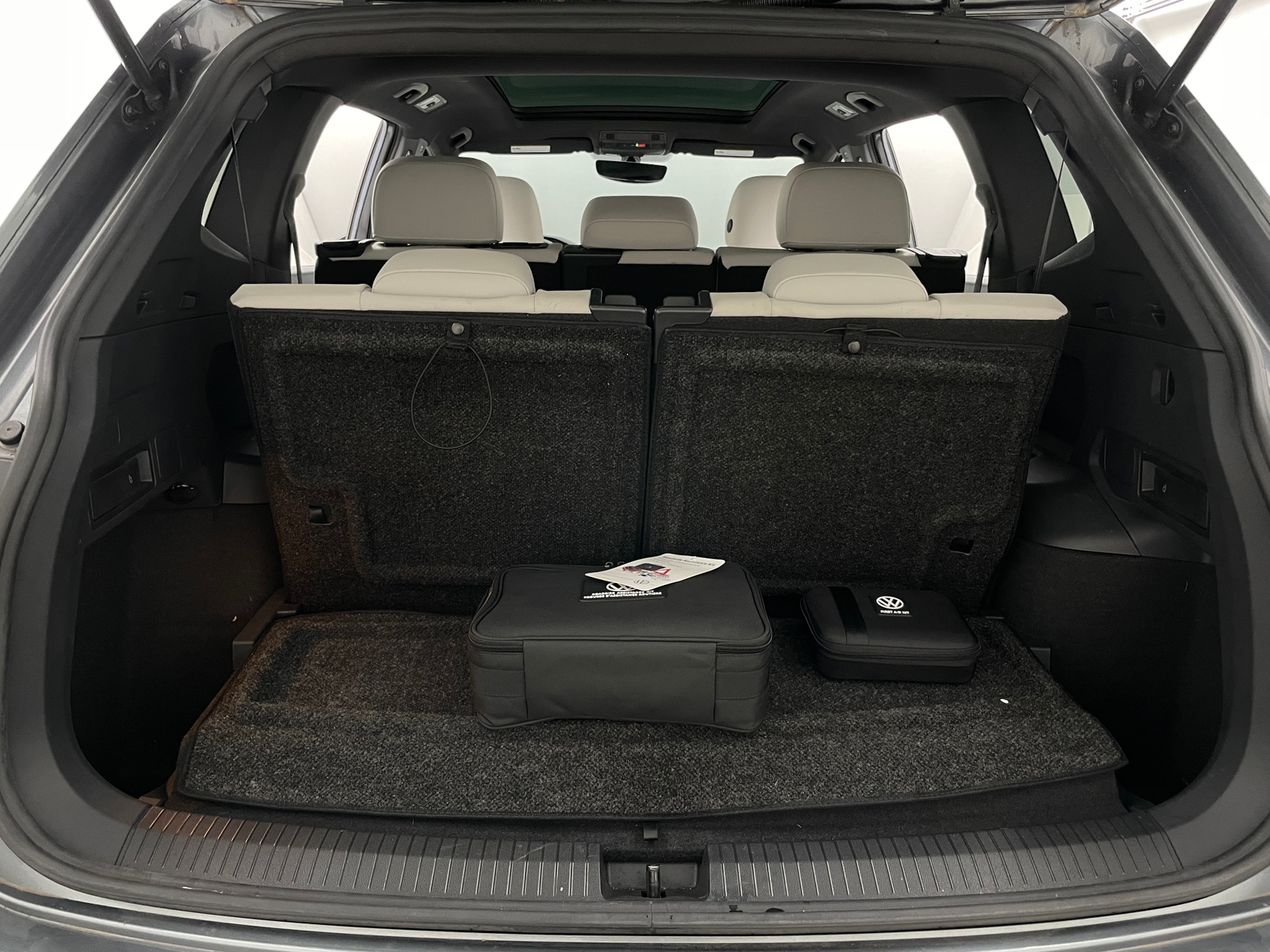 Thumbnail: 2021 Volkswagen Tiguan - 6