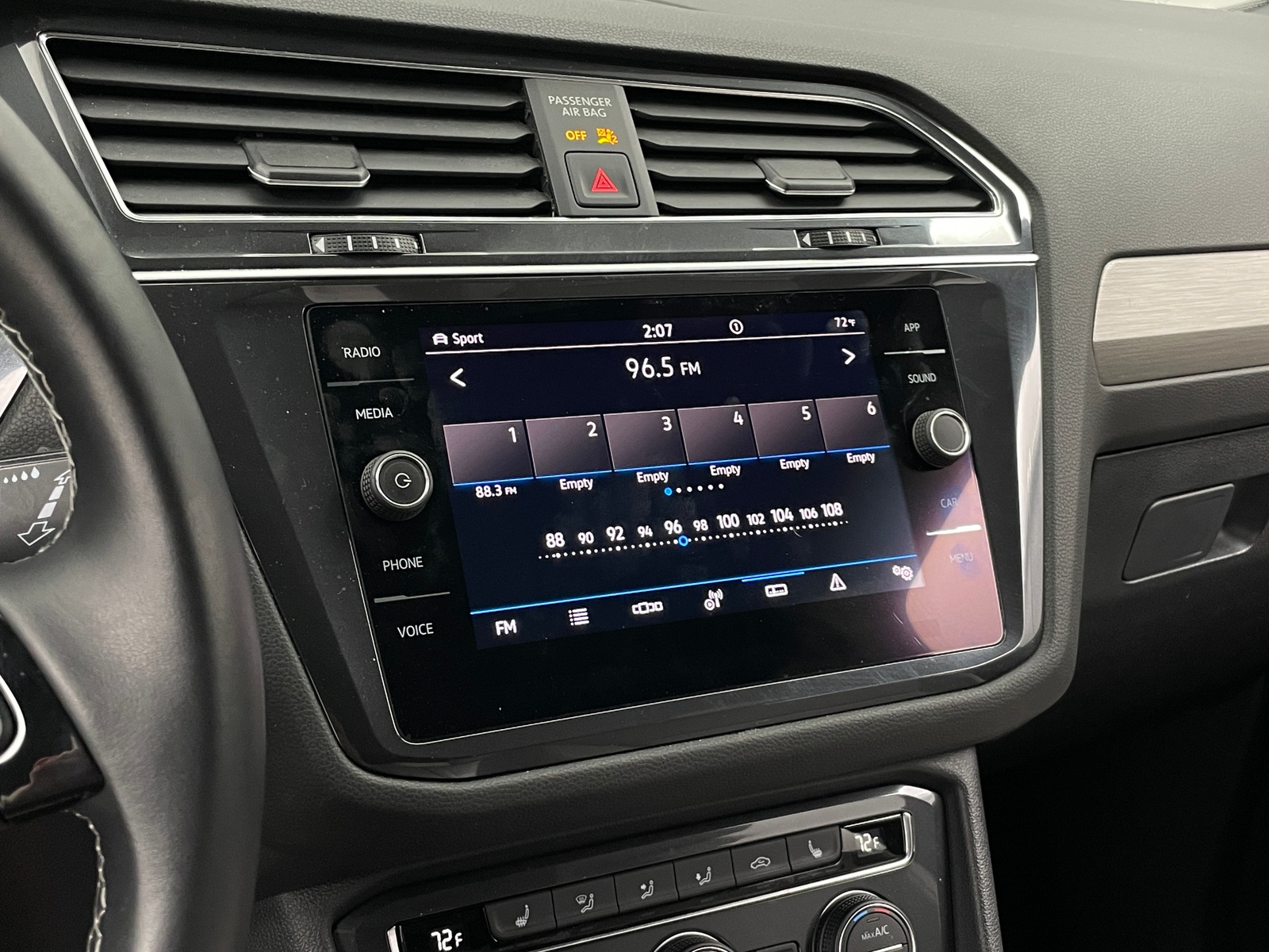 Thumbnail: 2021 Volkswagen Tiguan - 3