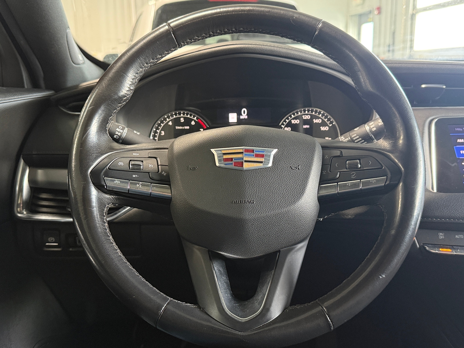 Thumbnail: 2020 Cadillac XT4 - 4