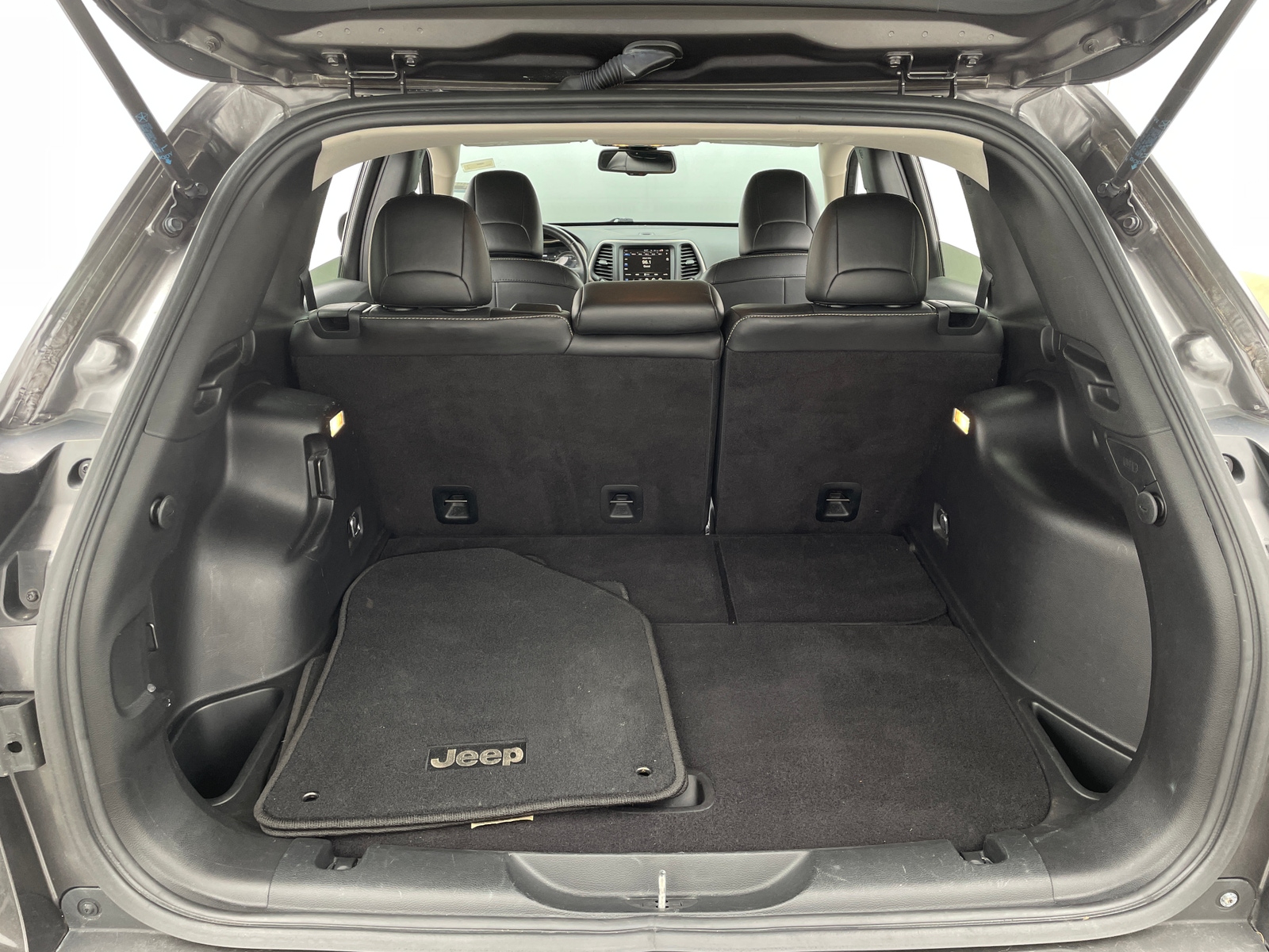 Thumbnail: 2016 Jeep Cherokee - 6