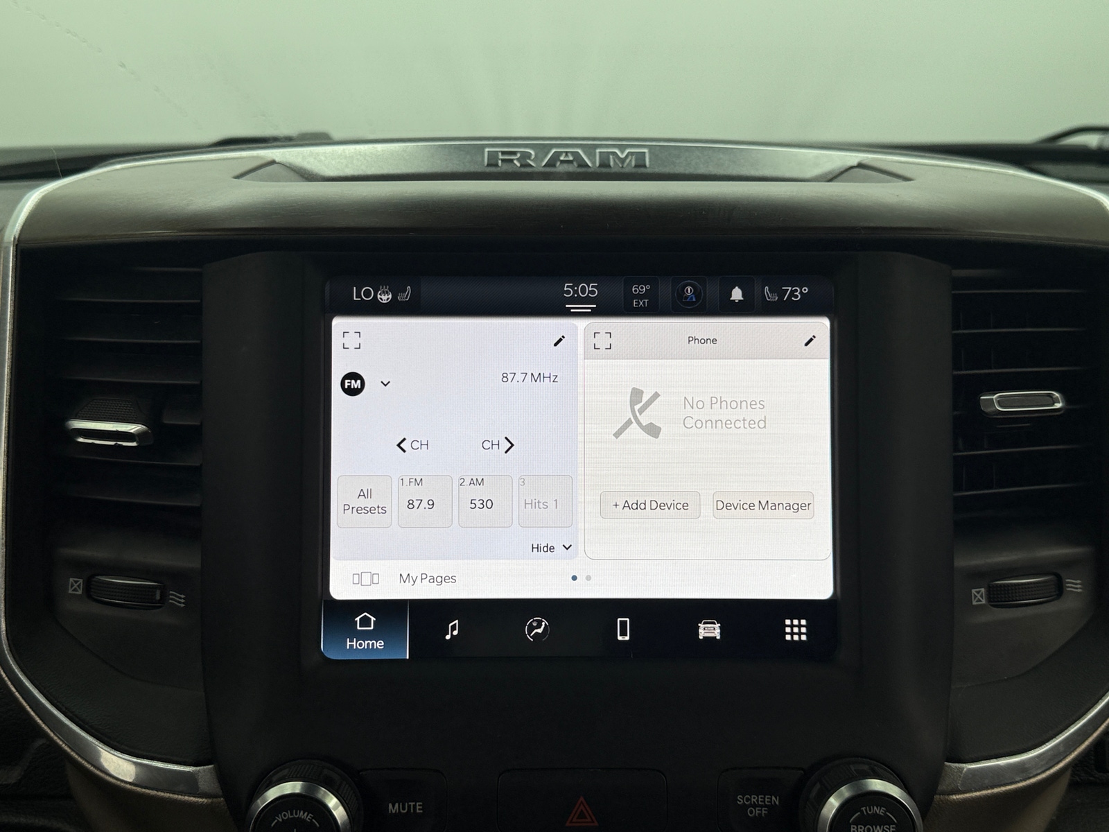 Thumbnail: 2022 RAM 1500 - 3