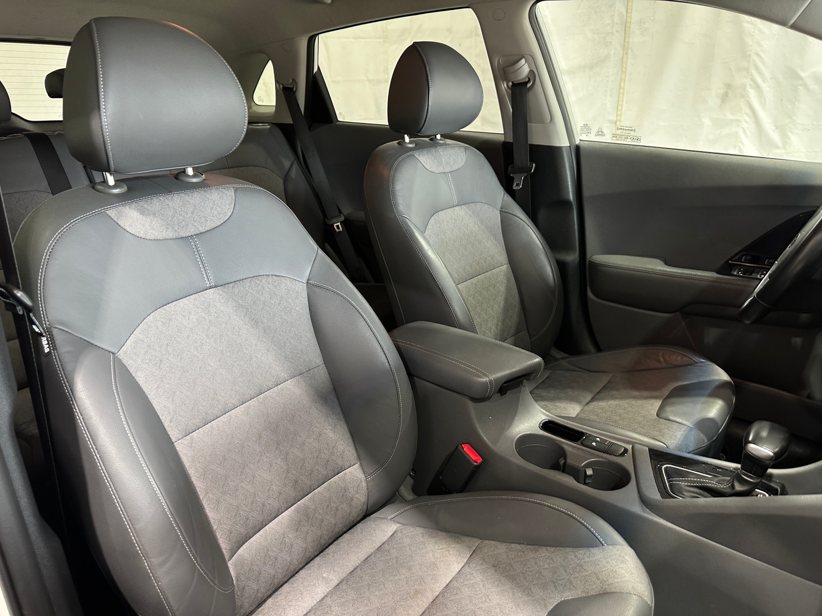 Thumbnail: 2017 Kia Niro - 2