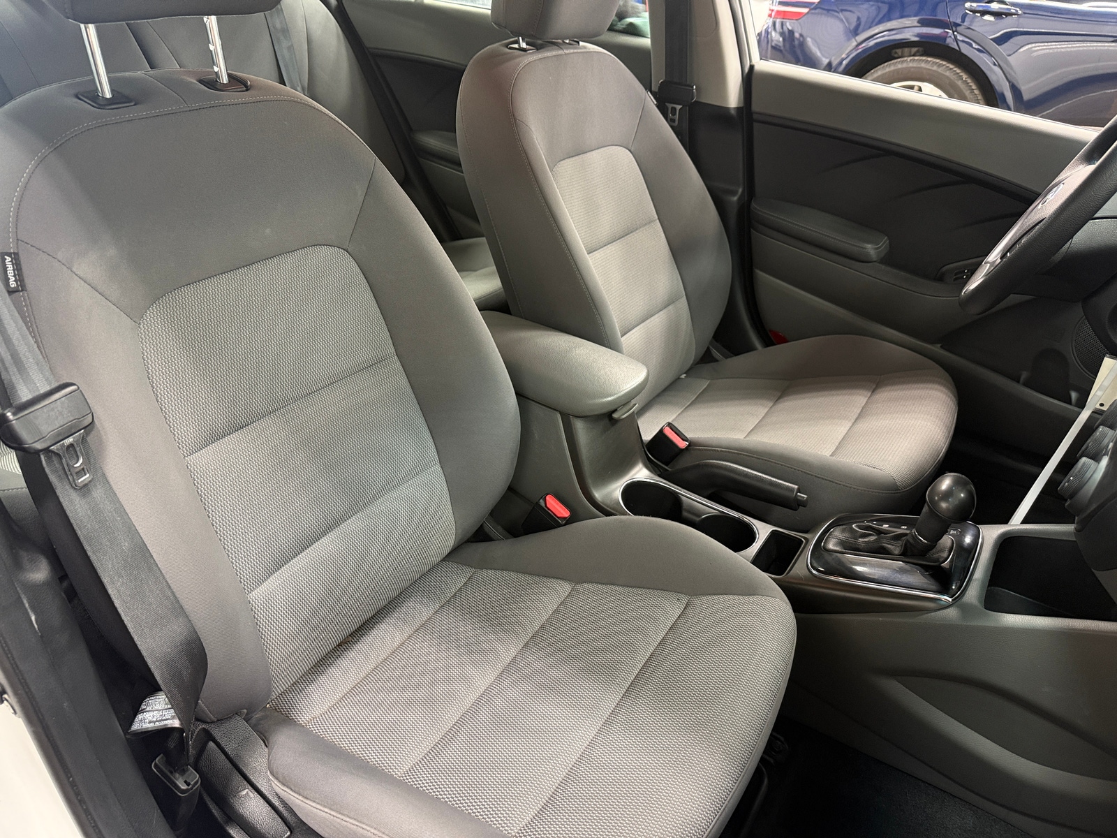 Thumbnail: 2017 Kia Forte - 2