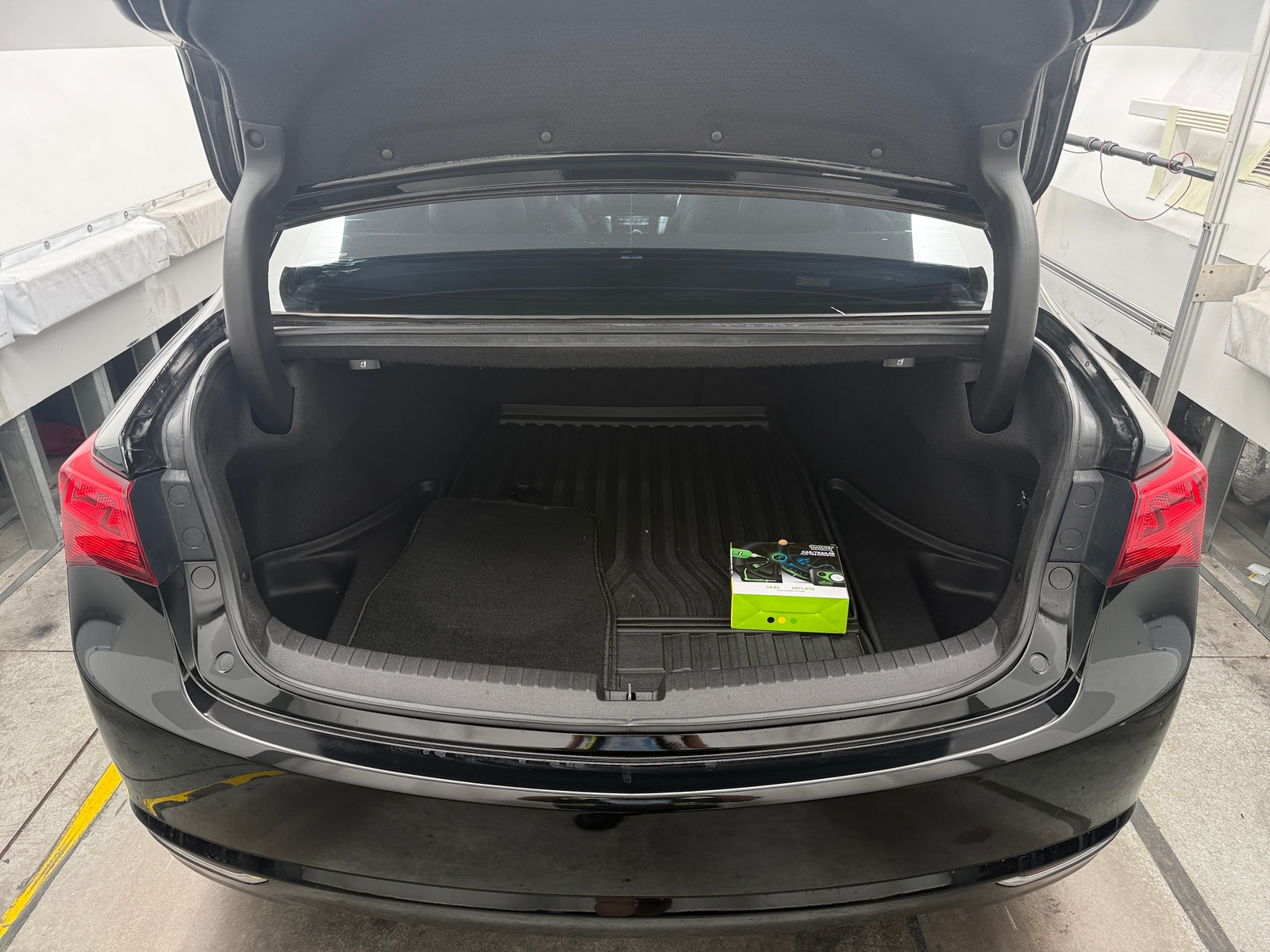 Thumbnail: 2018 Acura TLX - 6