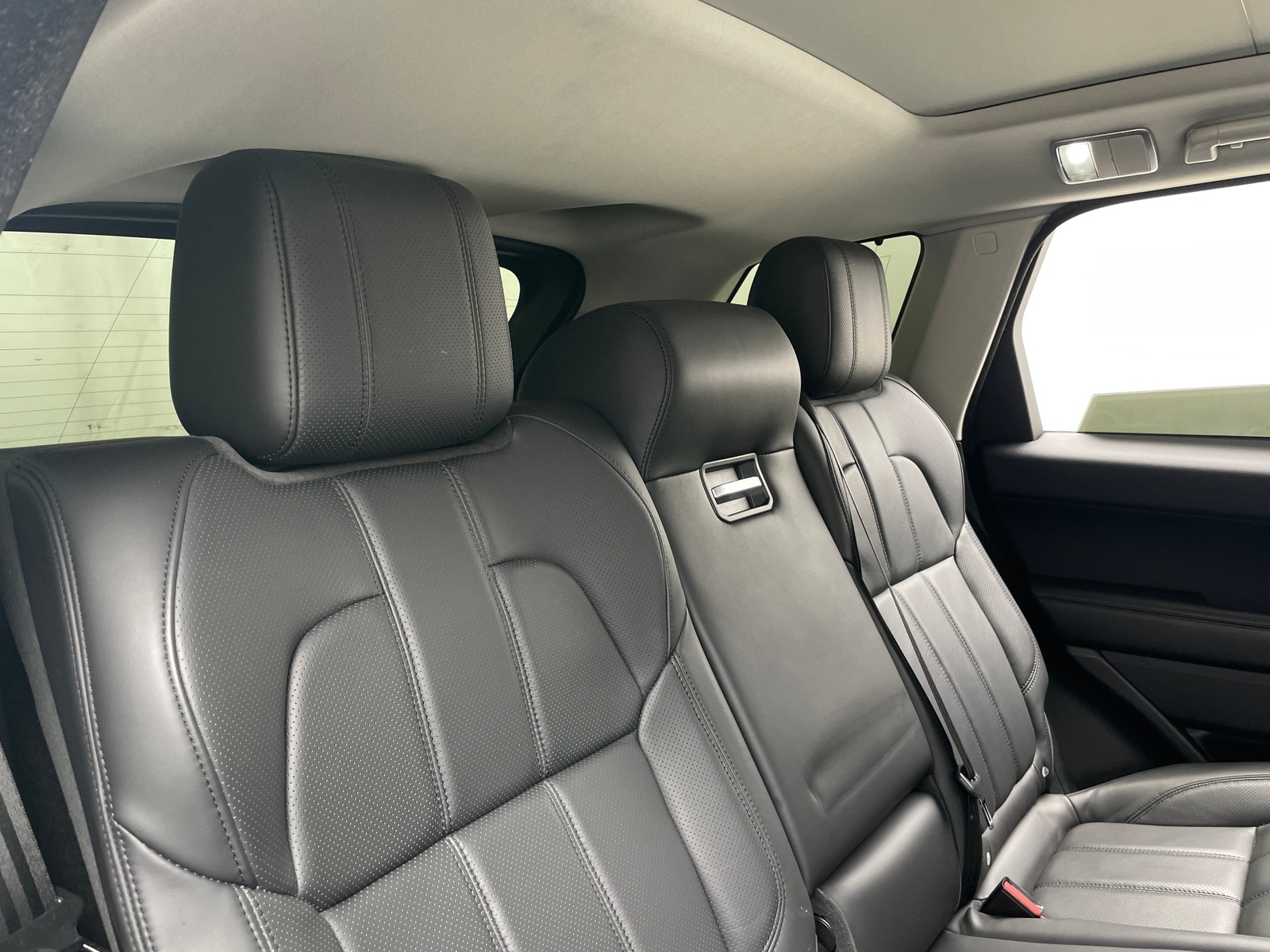 Thumbnail: 2017 Land Rover Range Rover Sport - 5