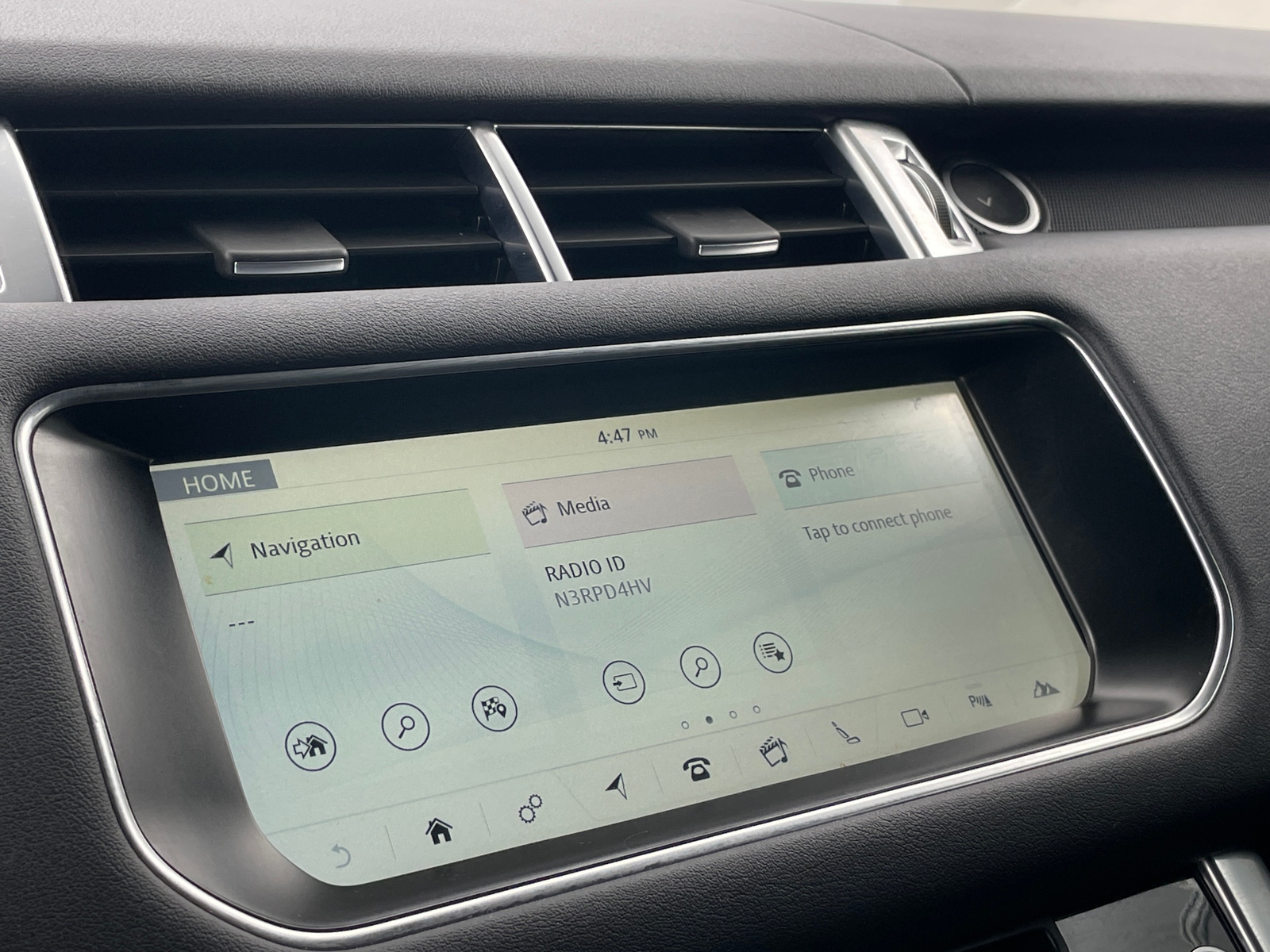 Thumbnail: 2017 Land Rover Range Rover Sport - 3