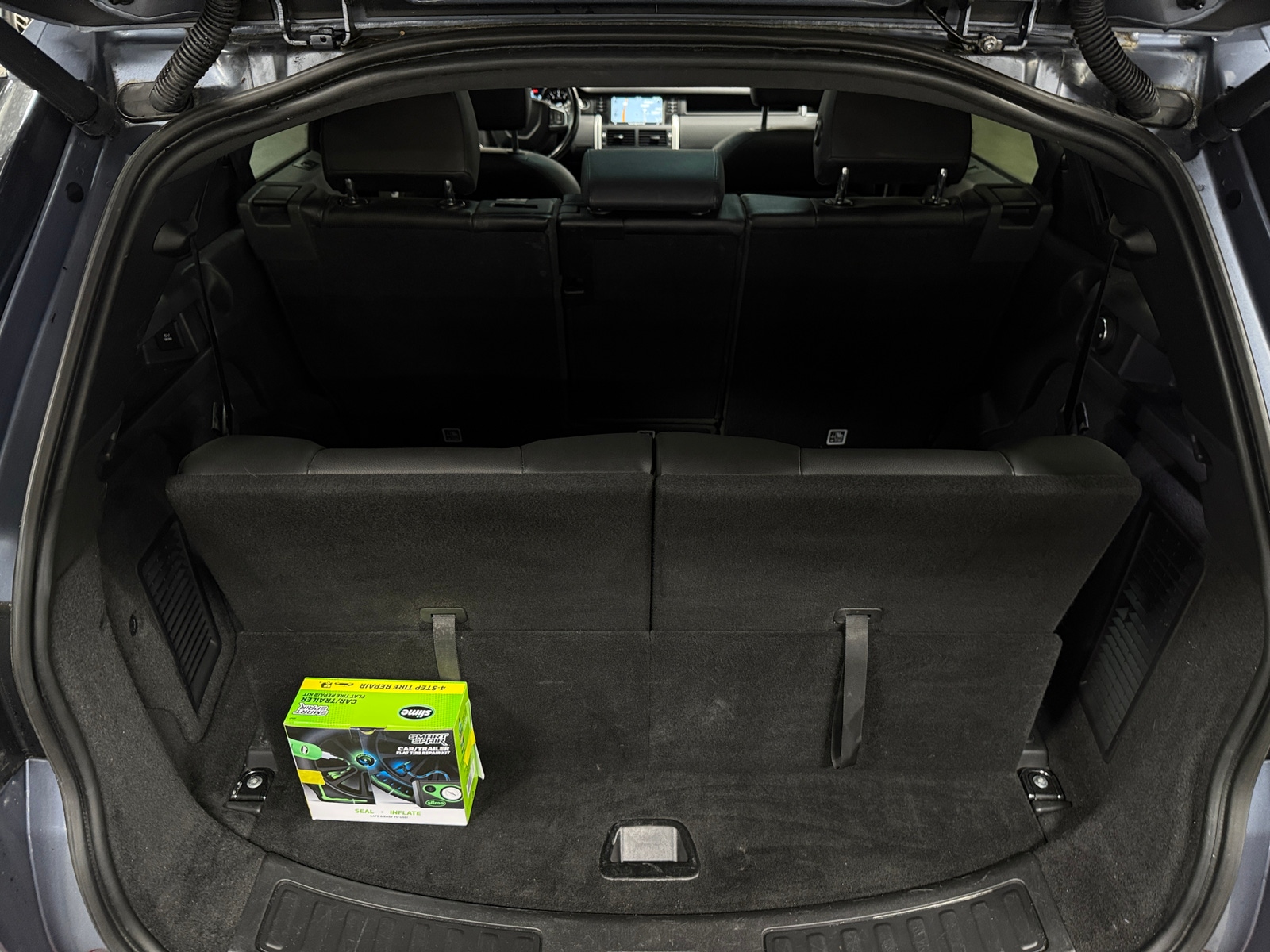 Thumbnail: 2019 Land Rover Discovery Sport - 6