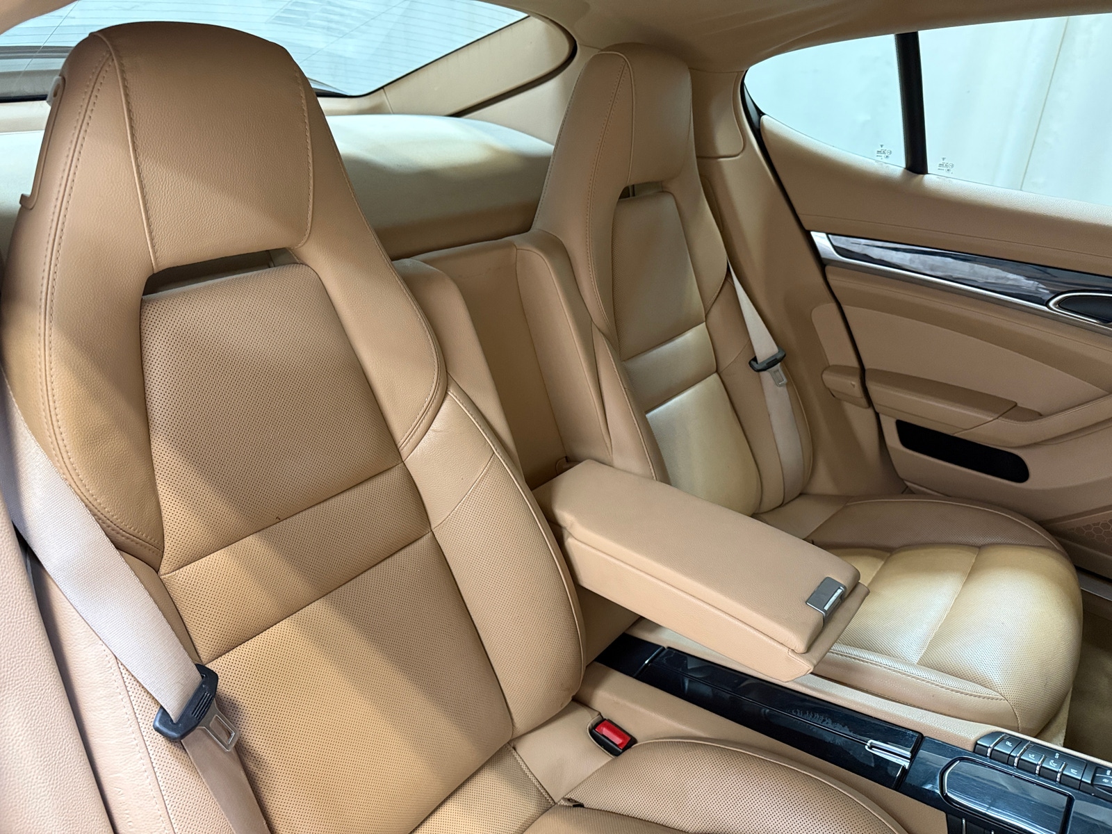 Thumbnail: 2015 Porsche Panamera - 5