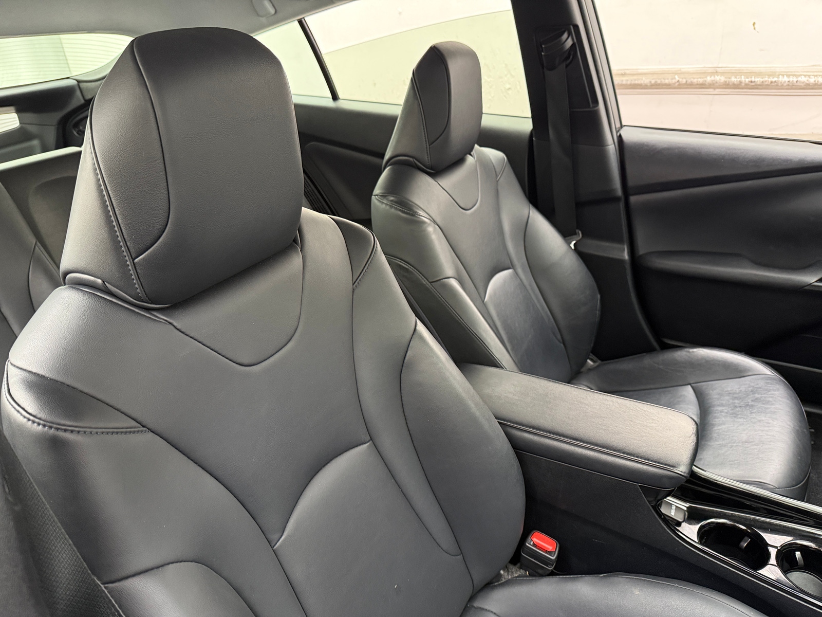 Thumbnail: 2018 Toyota Prius Prime - 2