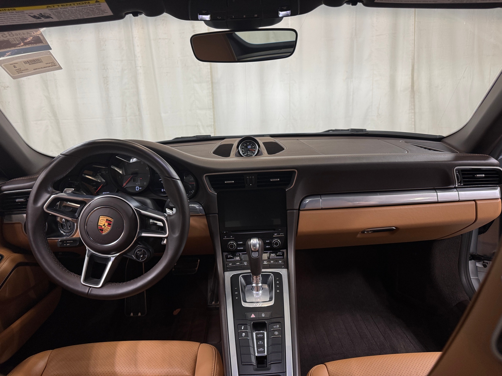 Thumbnail: 2018 Porsche 911 - 2