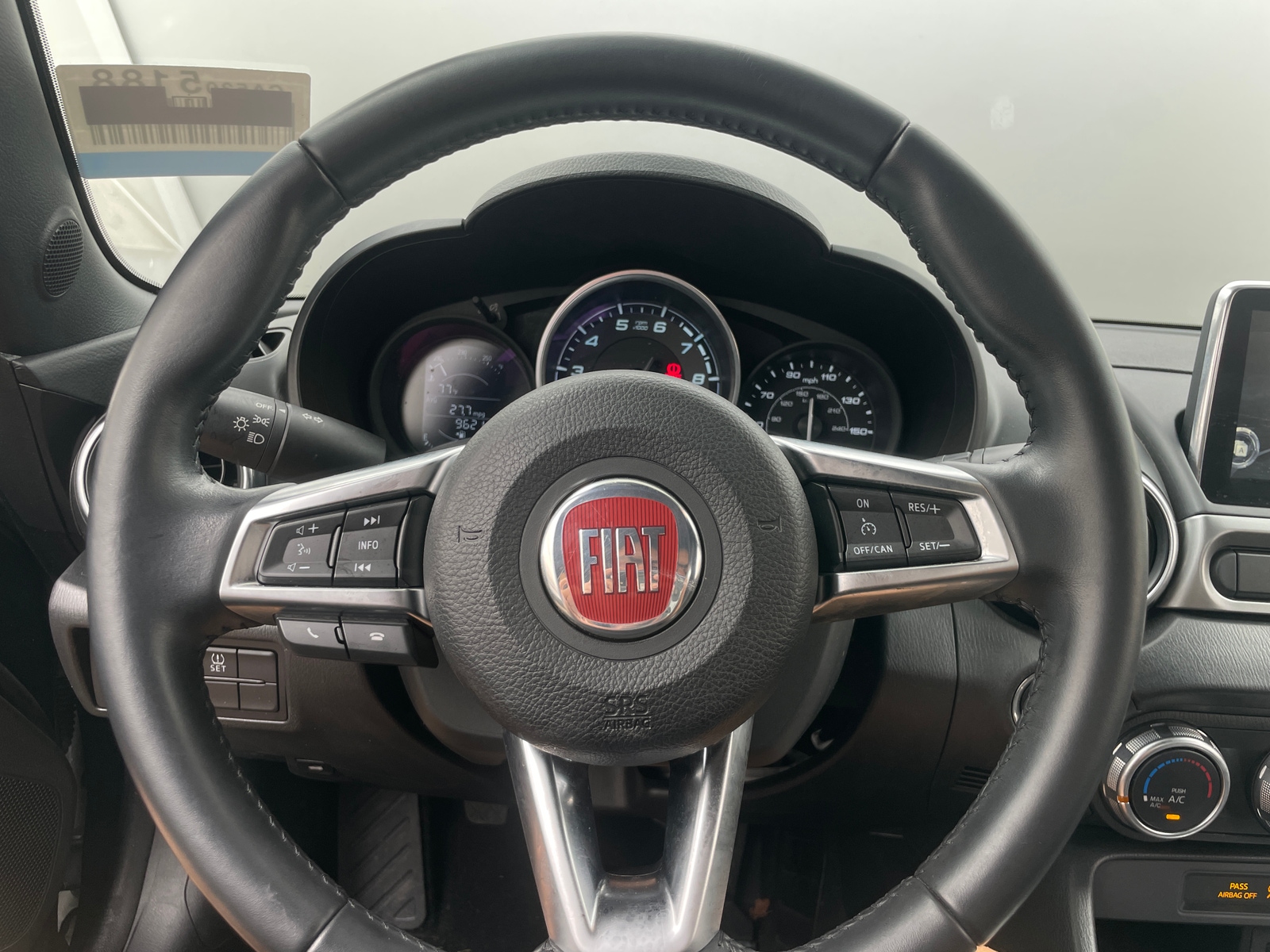 Thumbnail: 2018 Fiat 124 Spider - 4