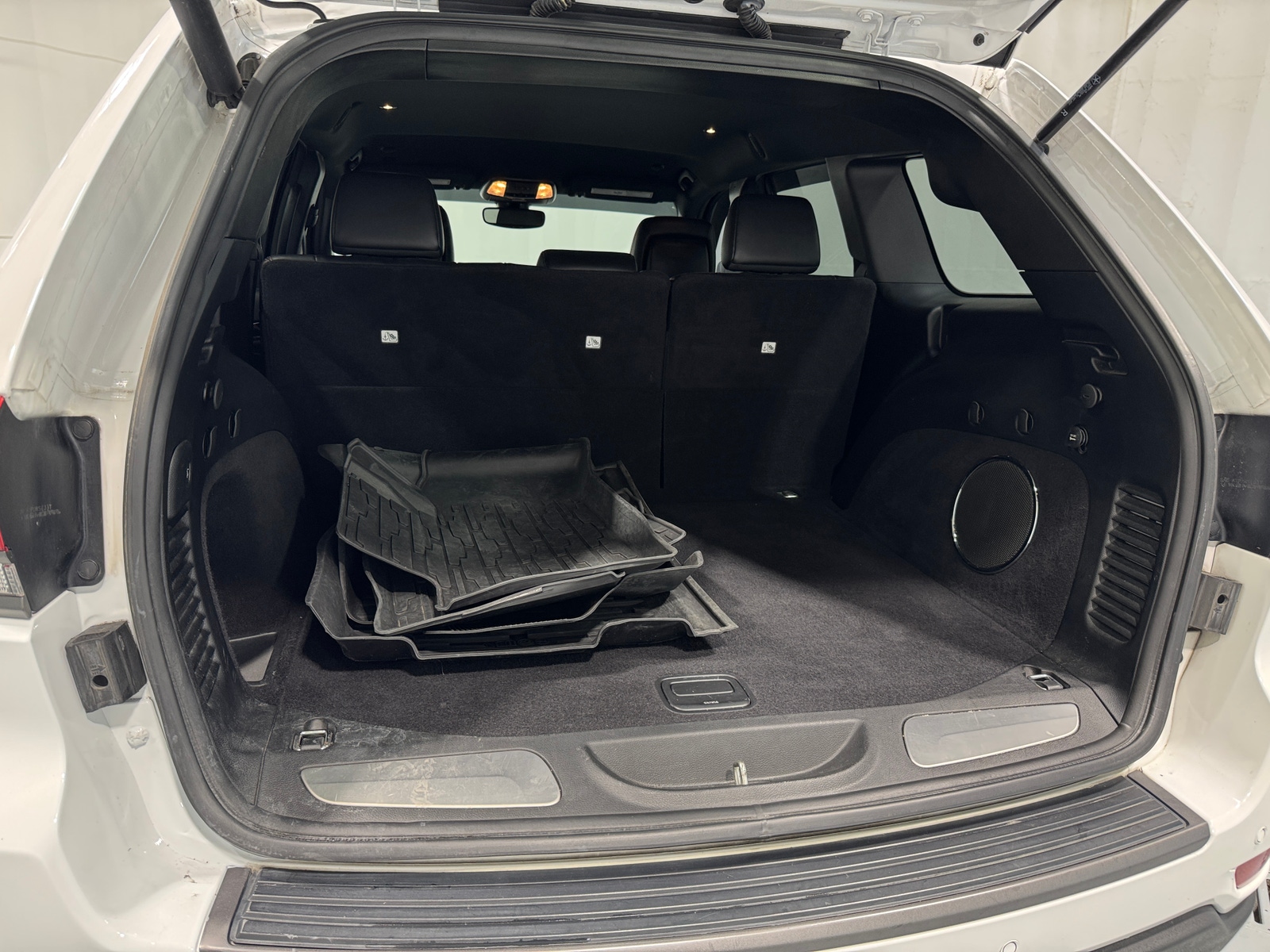 Thumbnail: 2019 Jeep Grand Cherokee - 6